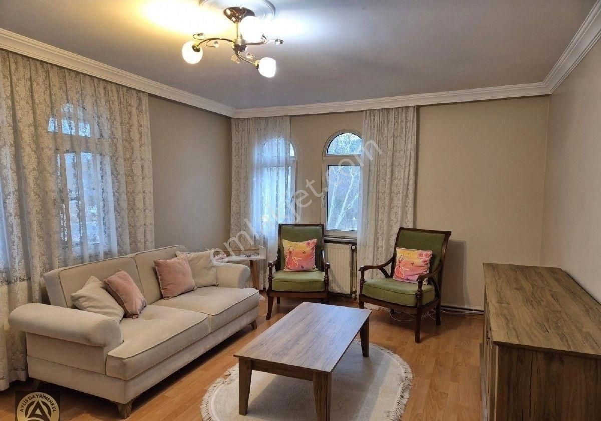 Sarıyer Çayırbaşı Kiralık Daire Sarıyerde Temiz Eşyalı 2+1 Kiralık Daire.