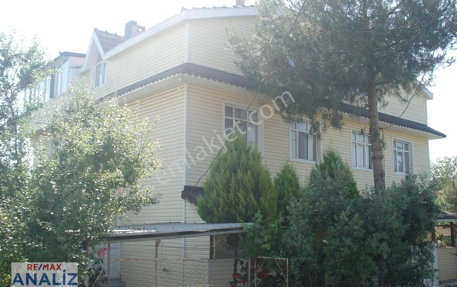 Biga Karabiga Bld. (Yalı) Satılık Müstakil Ev Çanakkale Karabiga Da Müstakil 3 Katlı Daire Satılık