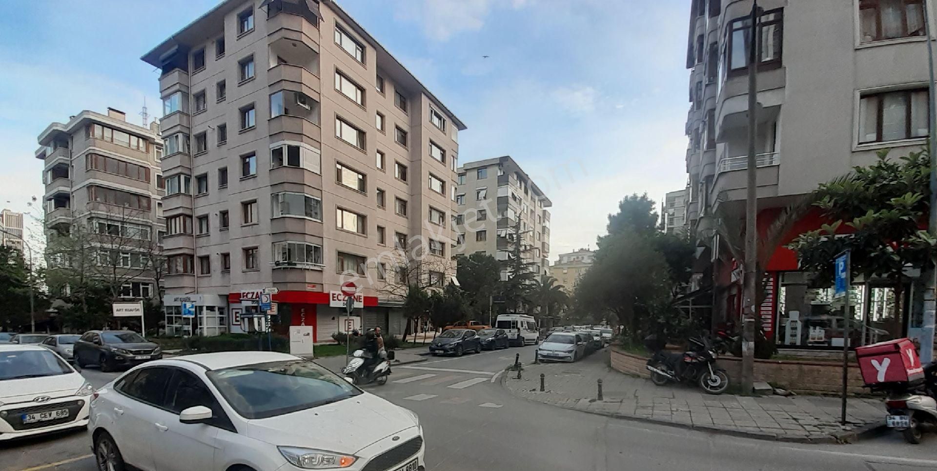 Kadıköy 19 Mayıs Satılık Dükkan & Mağaza Kozyatağı Satılık 90m² Dükkan Mağaza Showrom