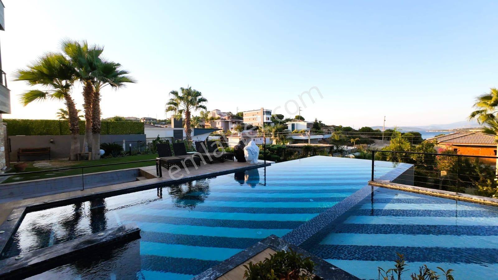 Çeşme Cumhuriyet Satılık Villa Çeşmede Exclusive Luxury Benzersiz Sakızkoy Manzaralı Villa