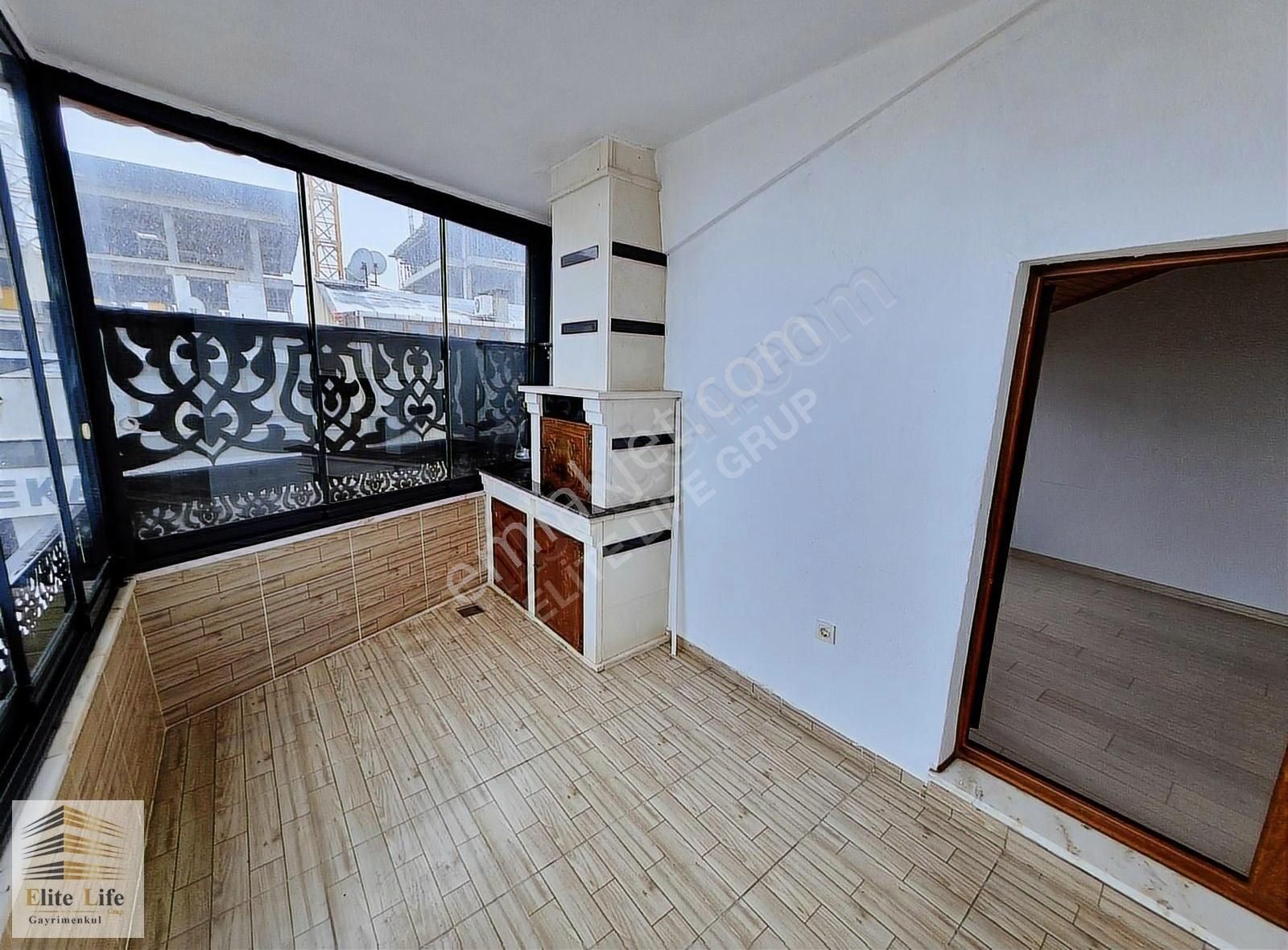 Çekmeköy Merkez Satılık Daire Çekmeköy Merkez Mahallesinde 4+2 200 M2 Dubleks Daire