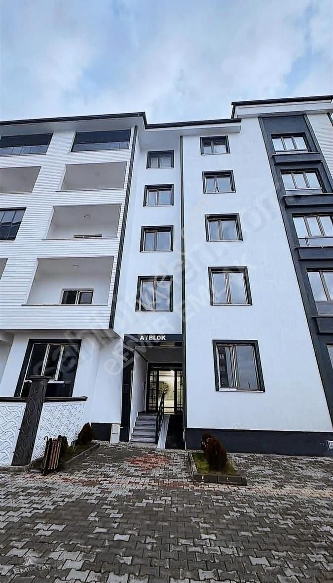 Kars Merkez Yenişehir Satılık Daire Emir Emlak Gayrimenkul Den Villa Tadında 4+1 Dubleks Daire