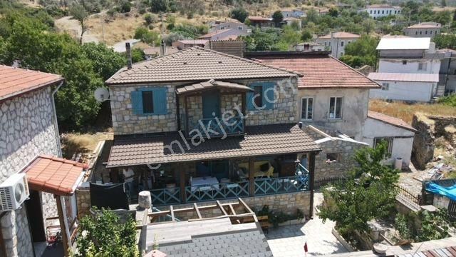 Morçiçek'ten Mordoğan Köyünde Müstakil Taş Villa...