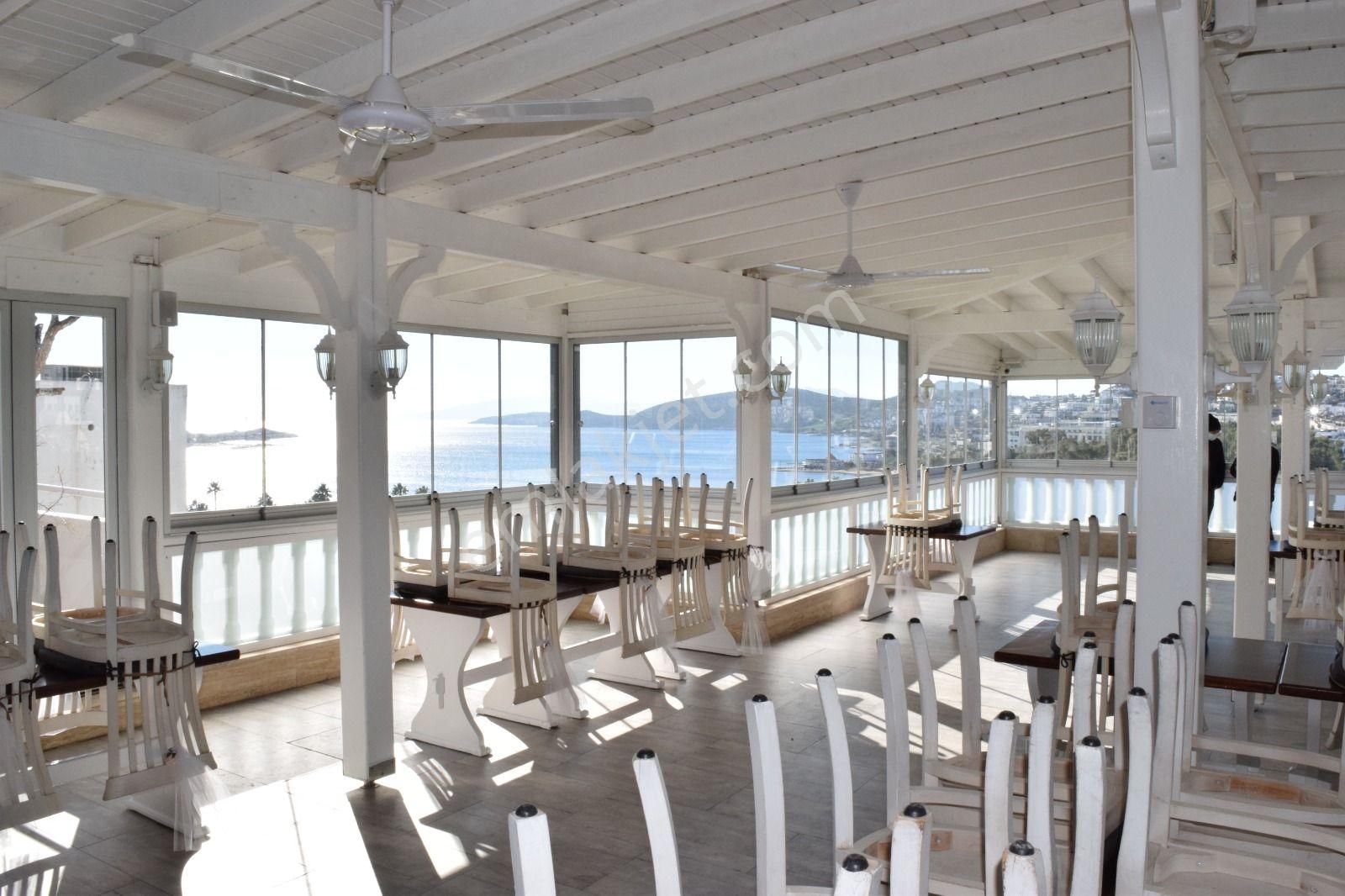 Deniz Manzaralı Dükkan Ve Apart Daireler - Görsel 2