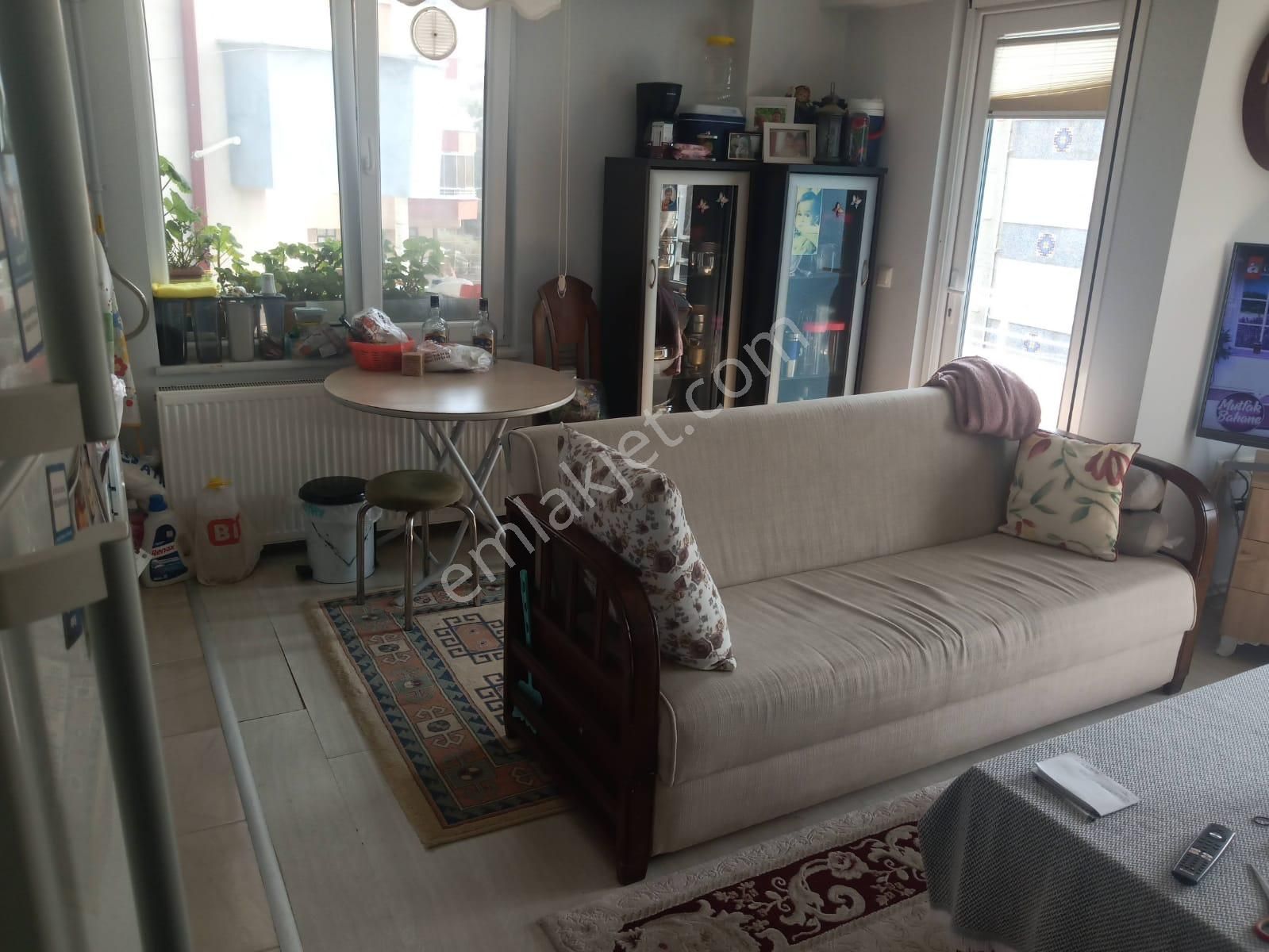 Sahilde Denize Sıfır !!! Eşyalı 2+1 Daire Fırsatı !!!