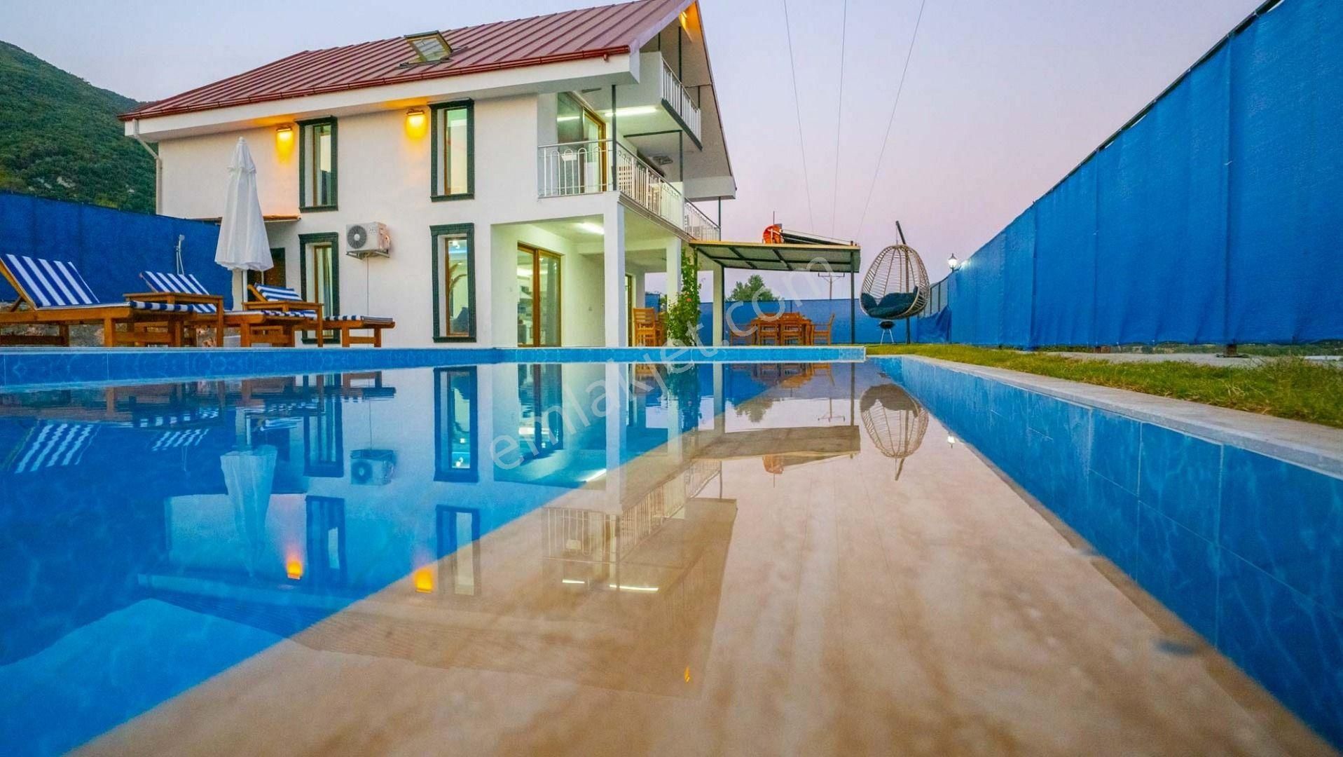 Kaş Kalkan'da Süresiz Belgeli Müstakil Tripleks 4+1 Villa - Görsel 26