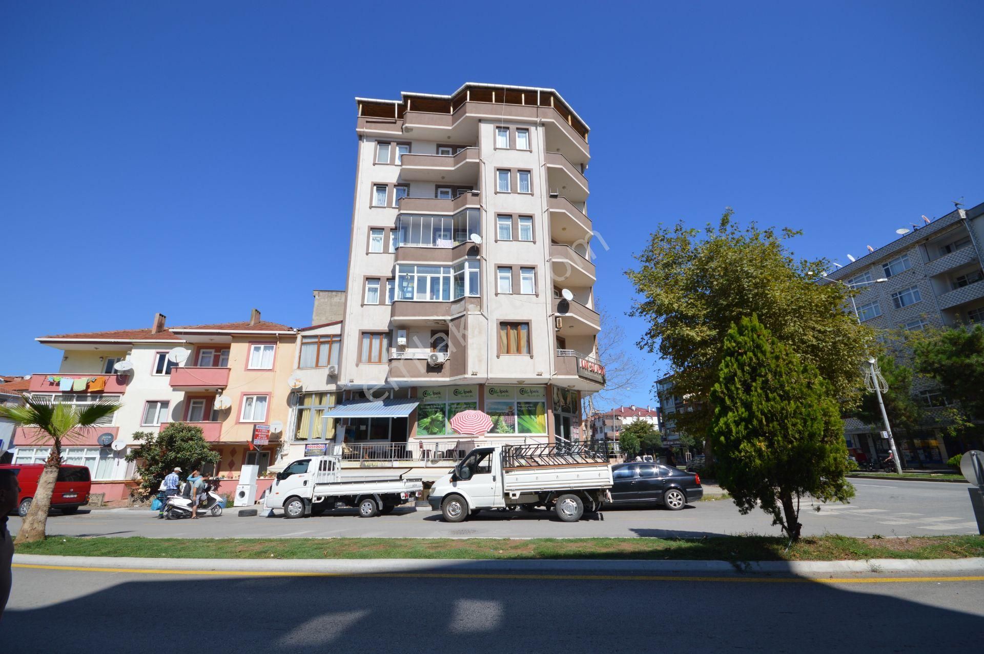 Çok Çok Genişş !!! 5+1 Daire Her Odada Mutfak, Tuvalet !!!