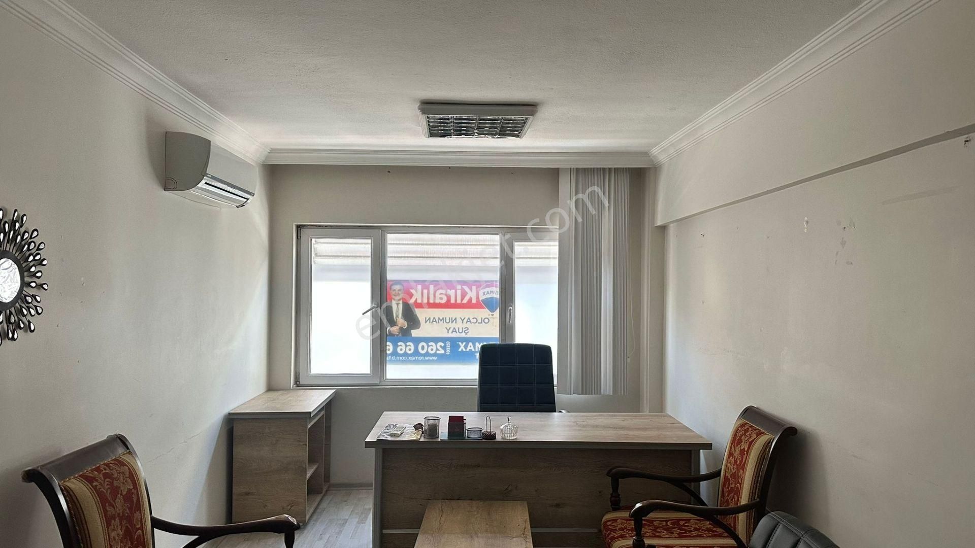 Karşıyaka Tuna Kiralık Büro Karşıyaka Tuna'da 20m2 Kiralık Ofis