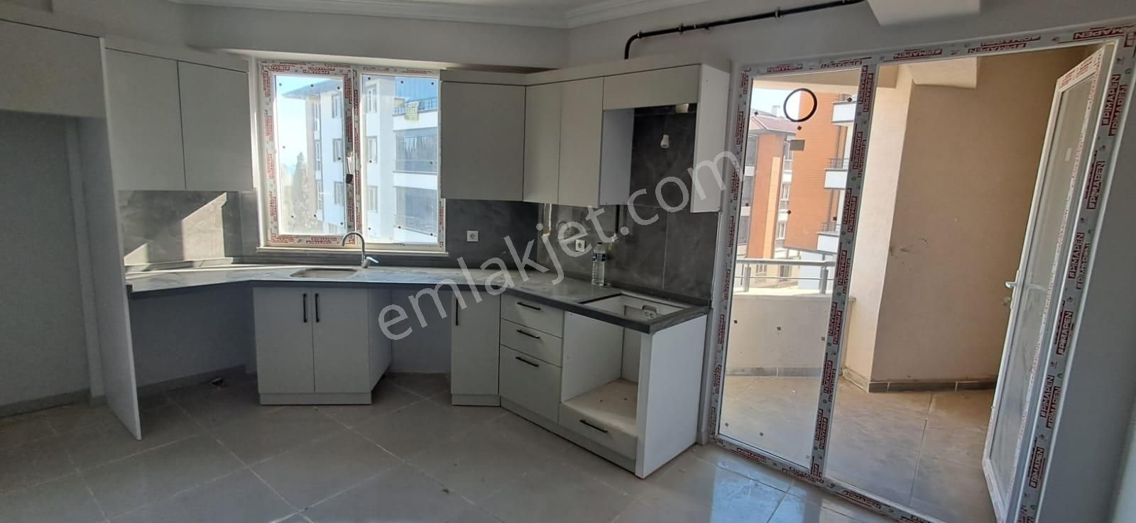 Ekşioğlu 'dan Tekirdağ Süleymanpaşa Çiflikönü Mahallesi Satılık Daire 2+1