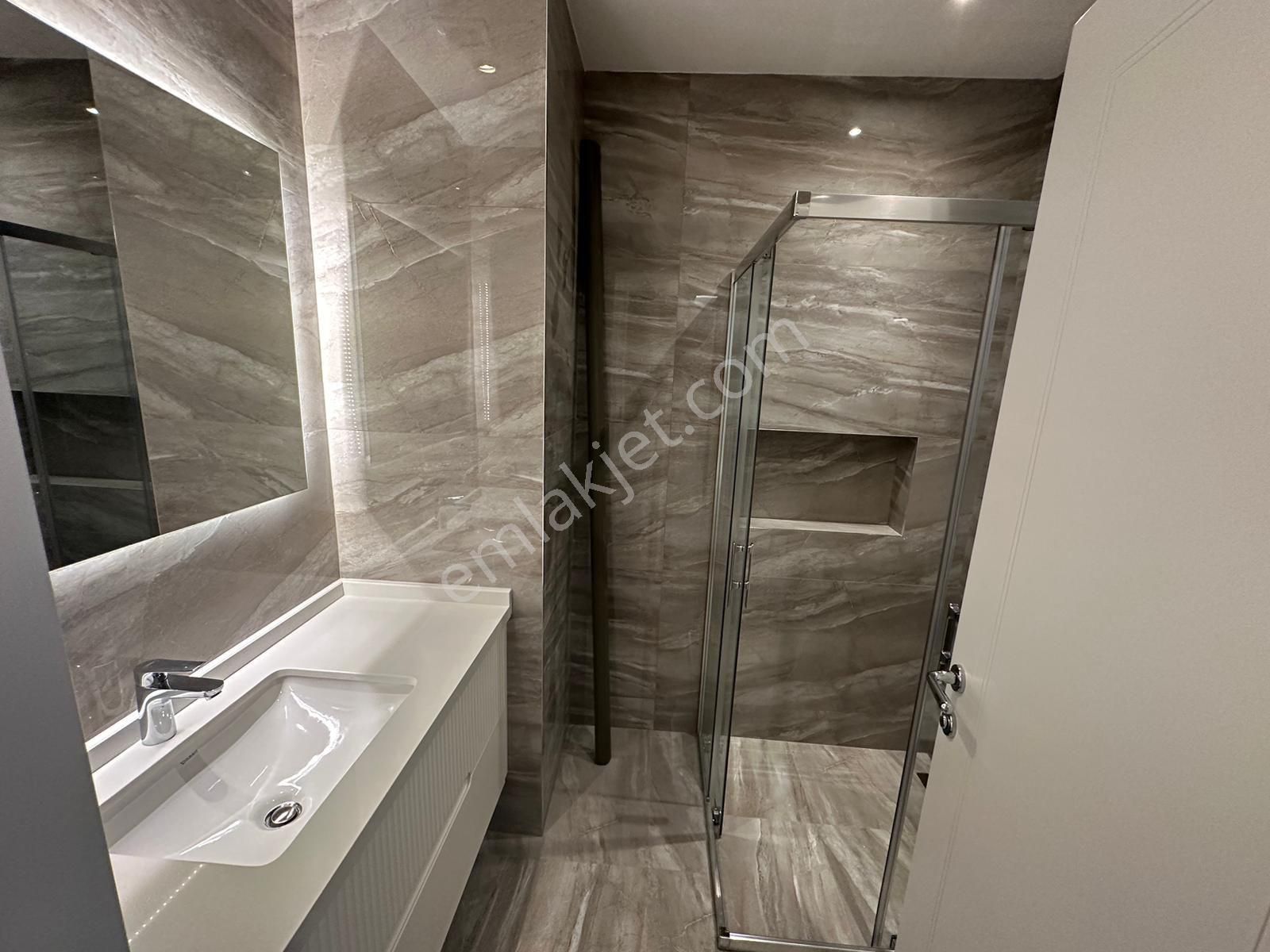 Yeşilyurt'ta Sıfır Binada 145 M2 3+1 Keyifli Bahçe Katı - Görsel 13