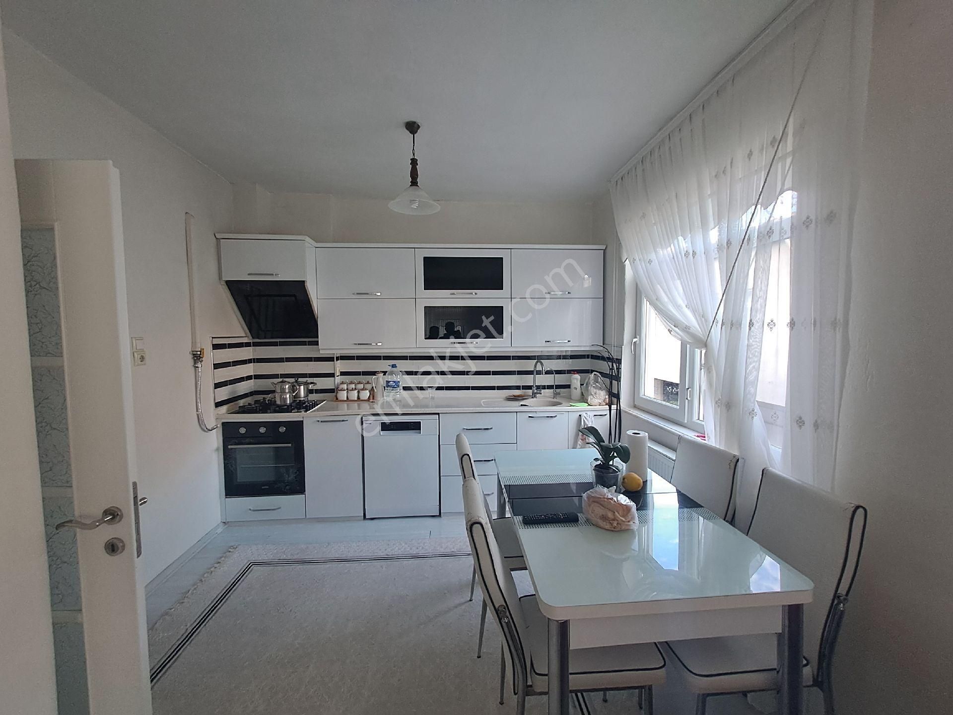 Alibey'den Terme Fenk Mah.de Satılık 3 Katlı Bina - Görsel 2