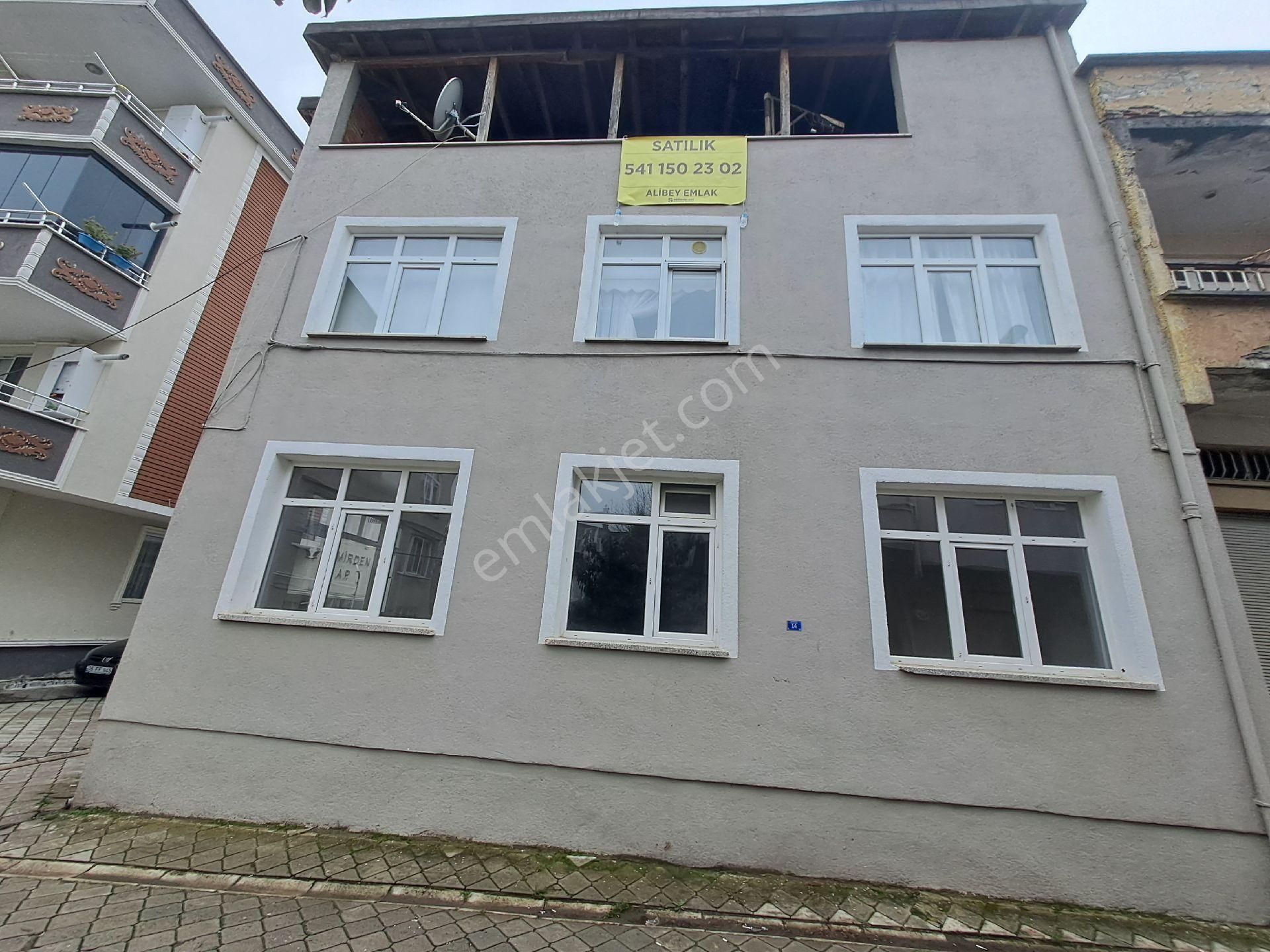 Alibey'den Terme Fenk Mah.de Satılık 3 Katlı Bina - Görsel 16