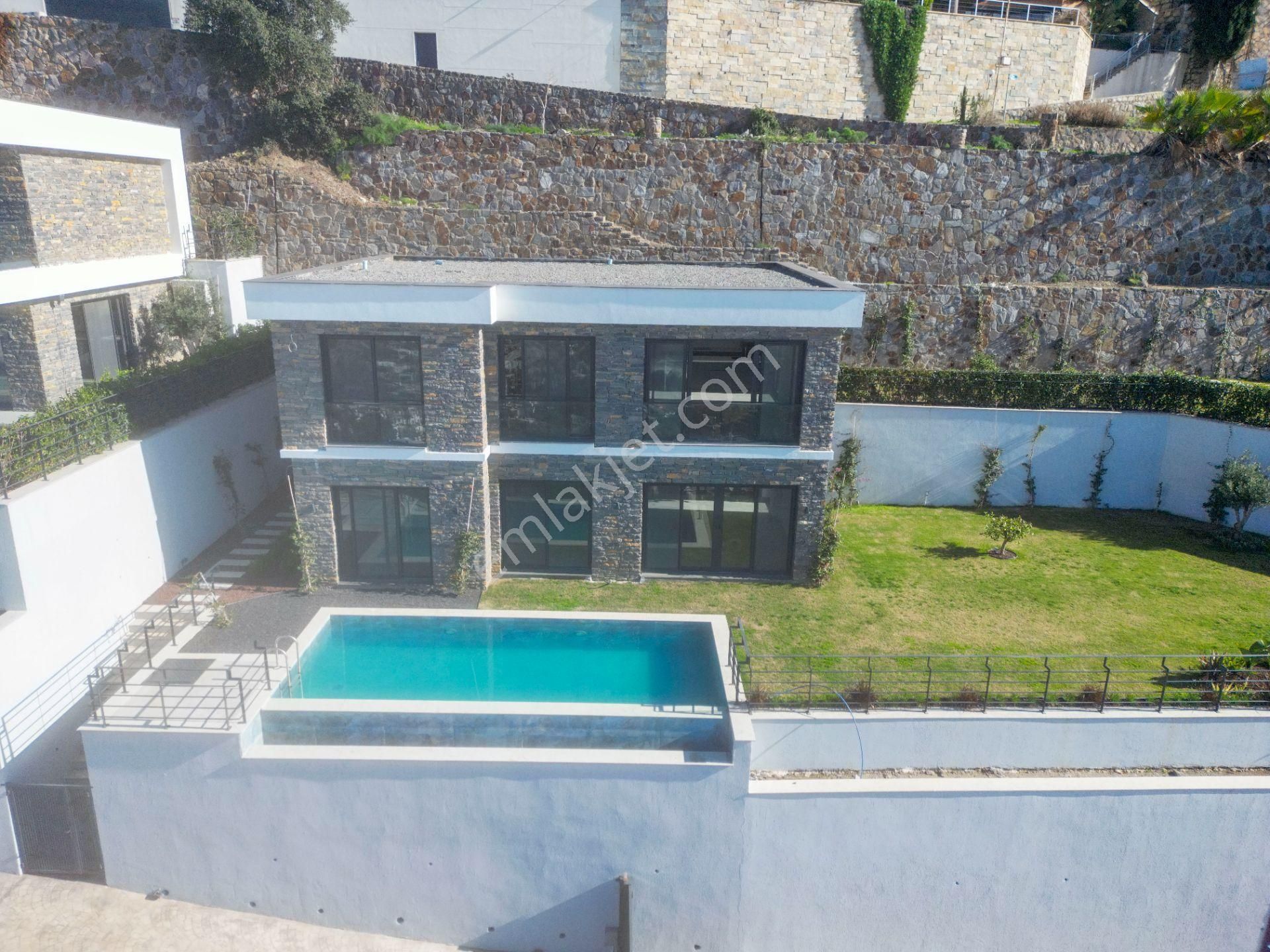 Bodrum Gümüşlük Satılık Daire Gümüşlük'te 3+1 Müstakil Havuzlu Bahçeli Flat Daire