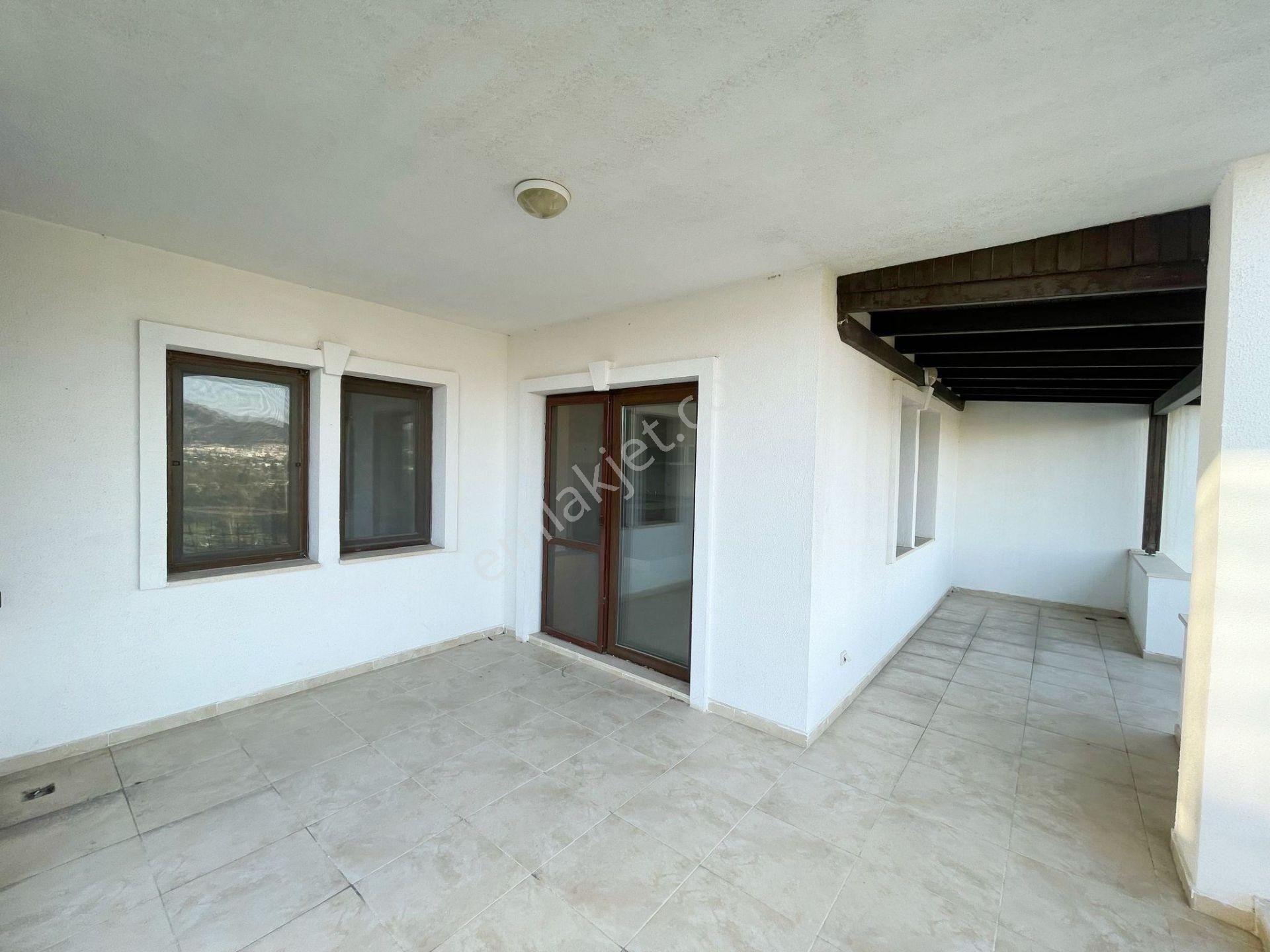 Bodrum Bitez Yalı’da Havuzlu Sitede, Doğa Manzaralı 2+1 Orta Kat ! - Görsel 4