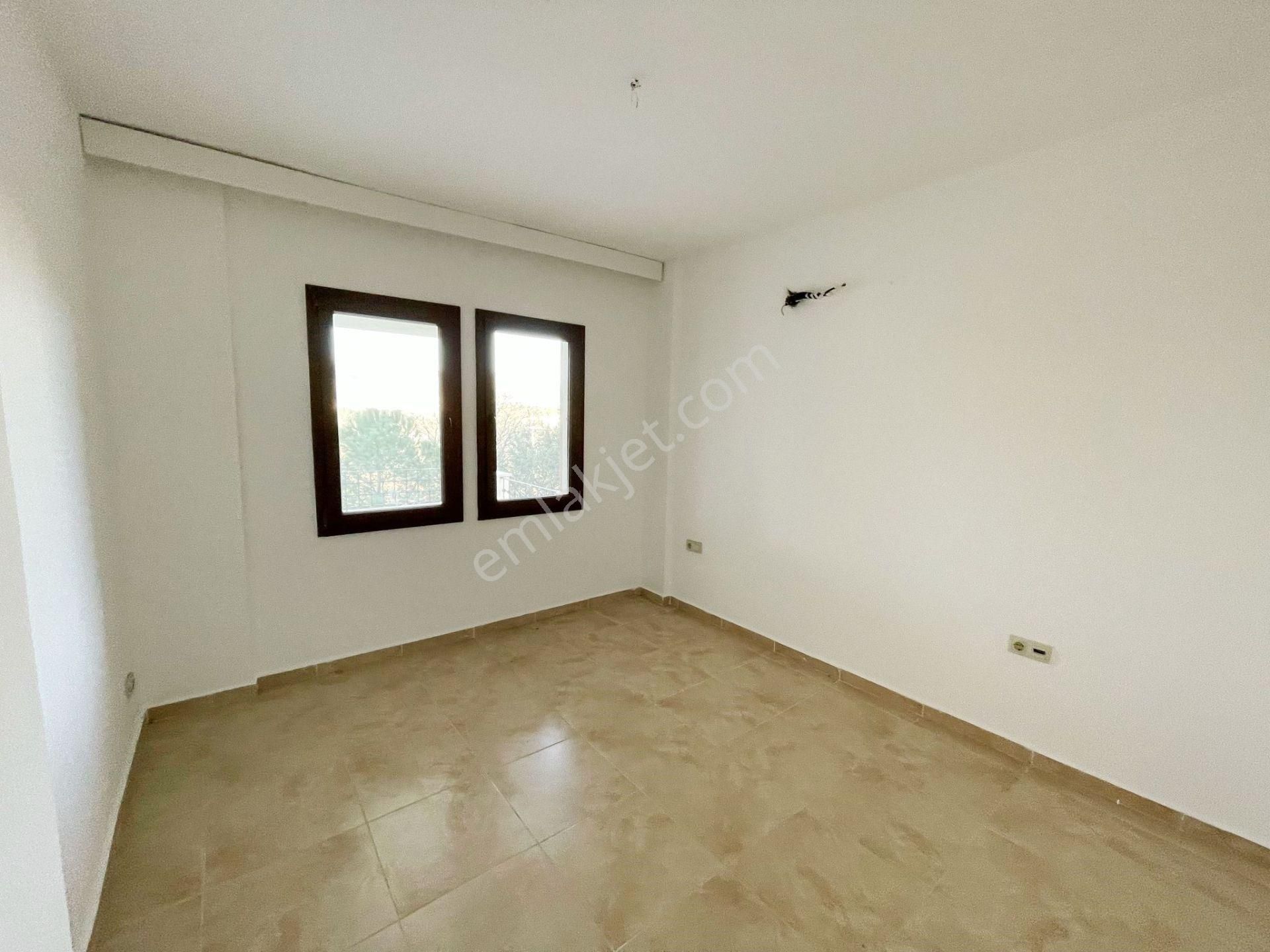 Bodrum Bitez Yalı’da Havuzlu Sitede, Doğa Manzaralı 2+1 Orta Kat ! - Görsel 9