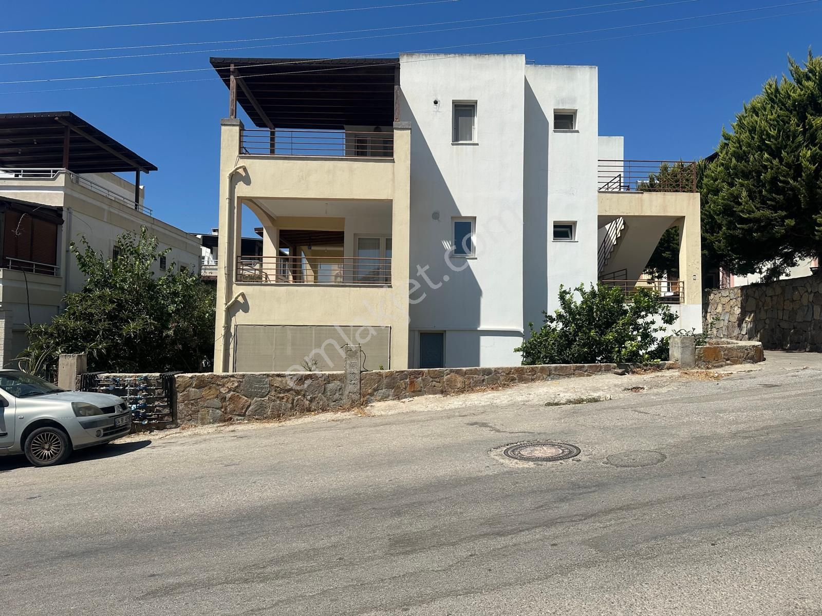 Turgutreis-karabağaltı Amiral İbak Evlerin De 3+1 Ara Kat Daire