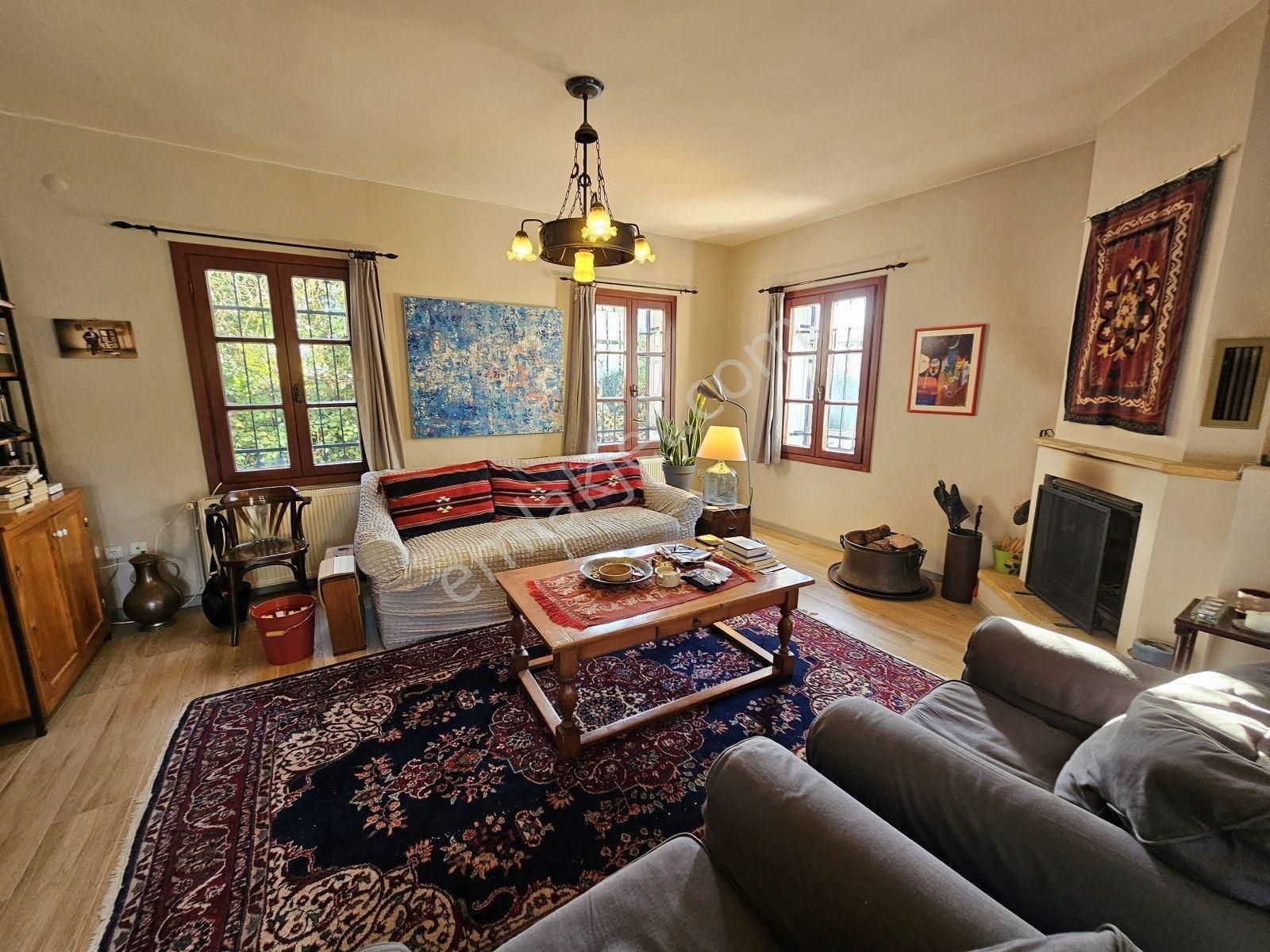 İzmir Çeşme Alaçatı Köy İçinde Müstakil Özel Ev Villa - Görsel 24