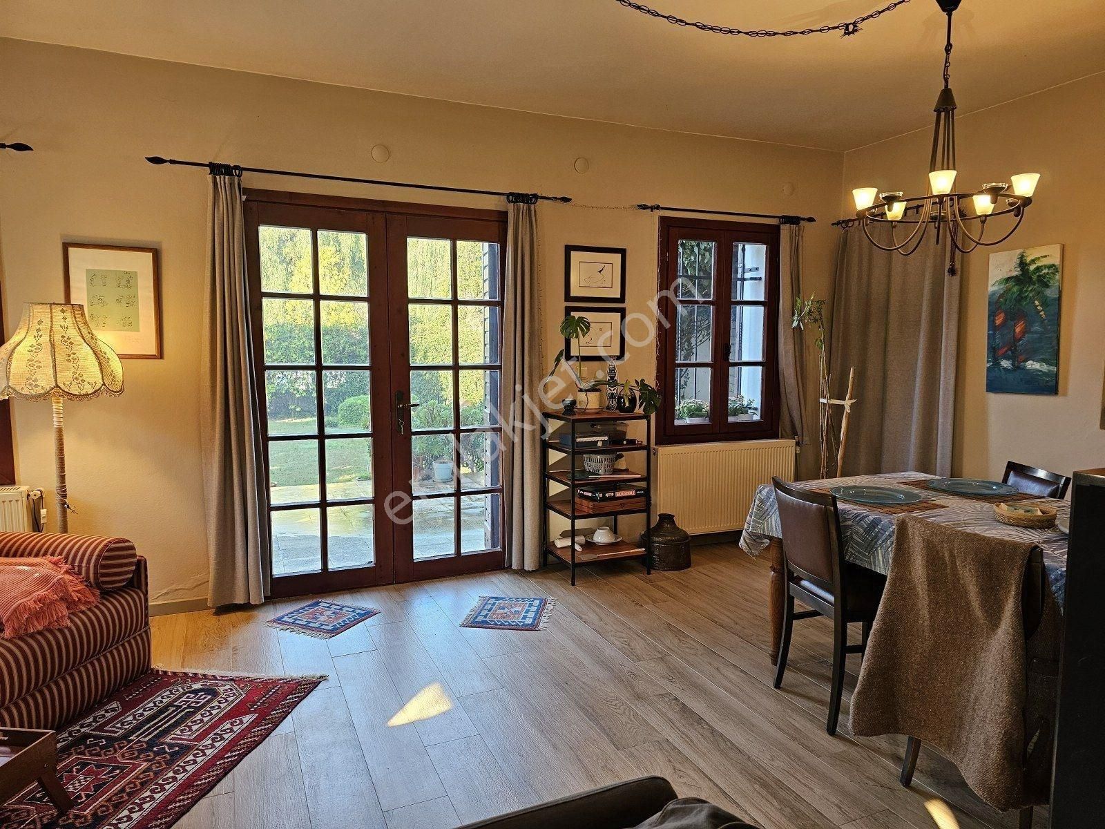 İzmir Çeşme Alaçatı Köy İçinde Müstakil Özel Ev Villa - Görsel 21