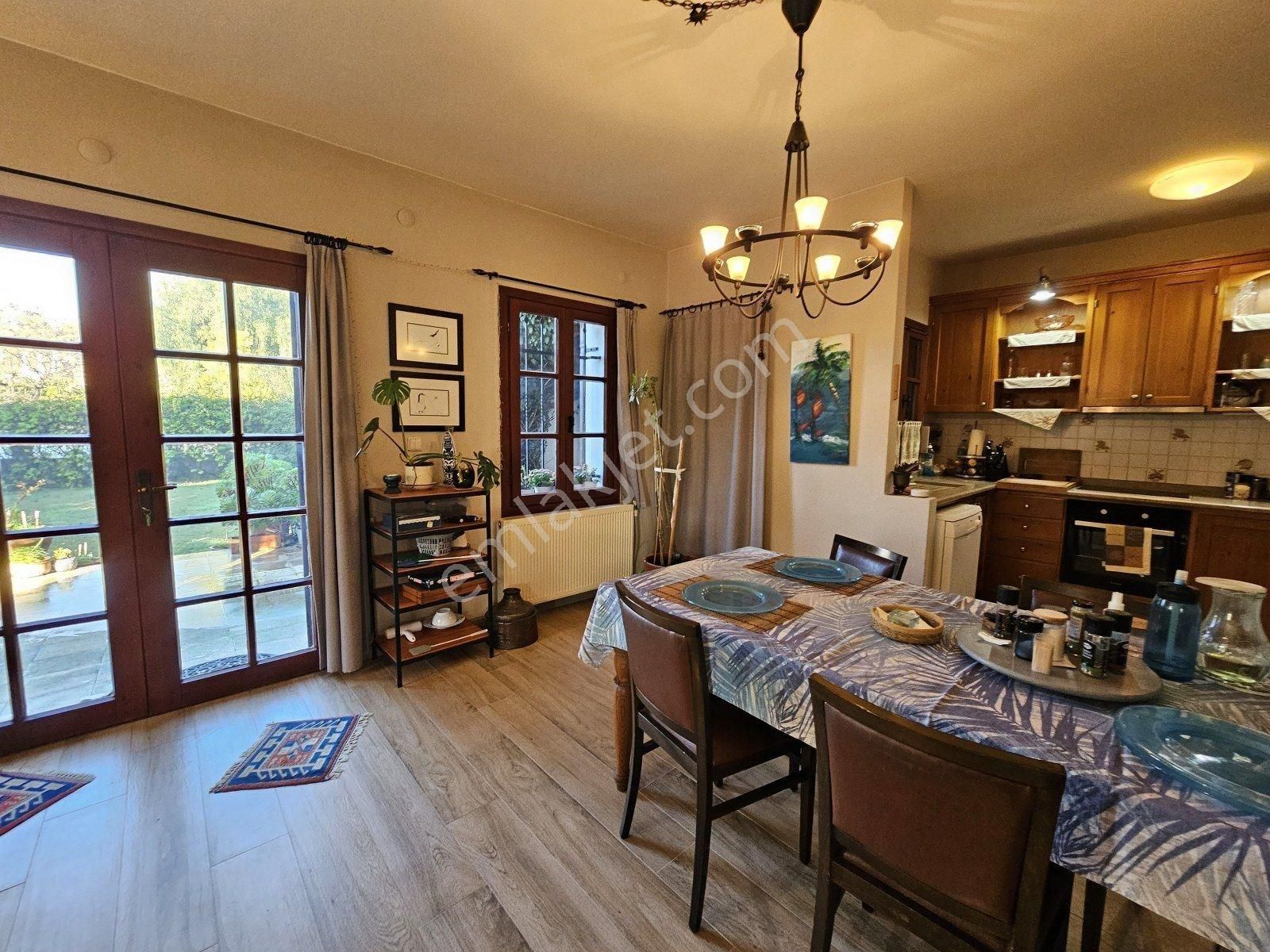 İzmir Çeşme Alaçatı Köy İçinde Müstakil Özel Ev Villa - Görsel 10