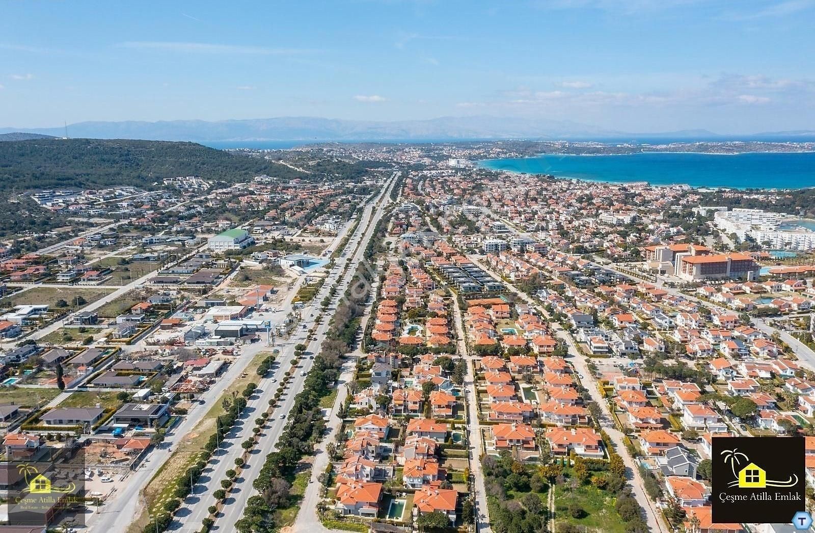 Çeşme Ilıca Satılık Villa Çeşme Mamurbaba'da Cumbalı Ortak Havuzlu Lüx Villalar