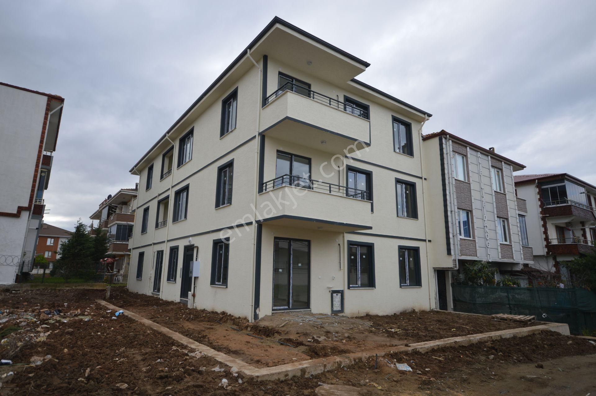 !!! Mükemmel Konumda Sıfır Yerden Isıtma 2+1 Daire Fırsatını Kaçırmayın !!!