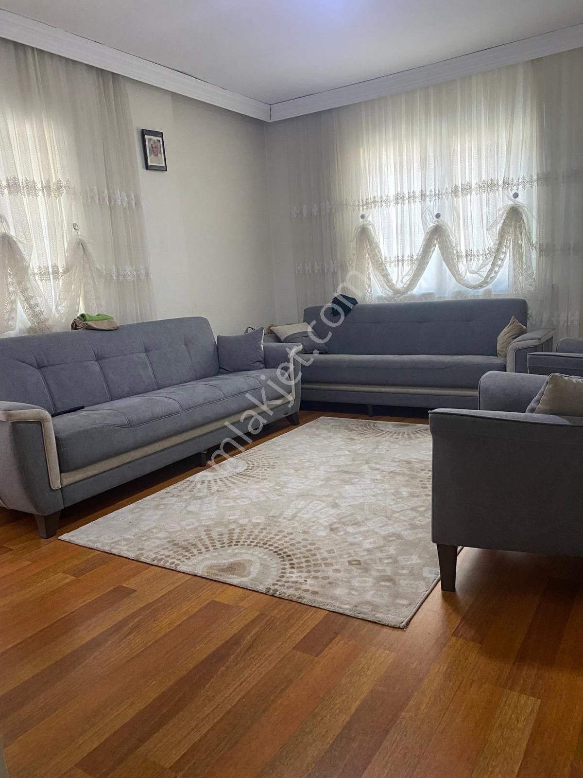 Gaziosmanpaşa Bağlarbaşı Satılık Daire Gaziosmanpaşa Bağlarbaşı Mahallesinde /2+1 90m2/1. Kat / Satılık Daire