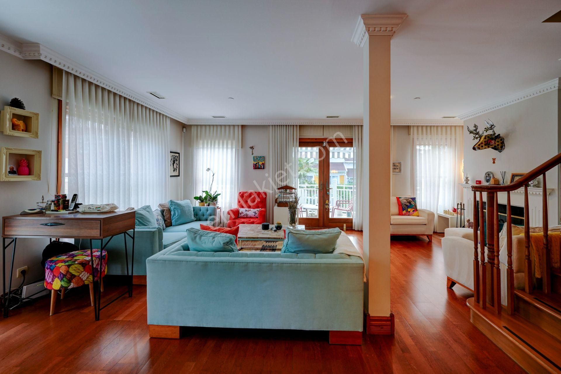 İstanbul Kemerburgaz Çeşmeler Vadisi Sitesinde 5+2 Satılık Villa - Görsel 2