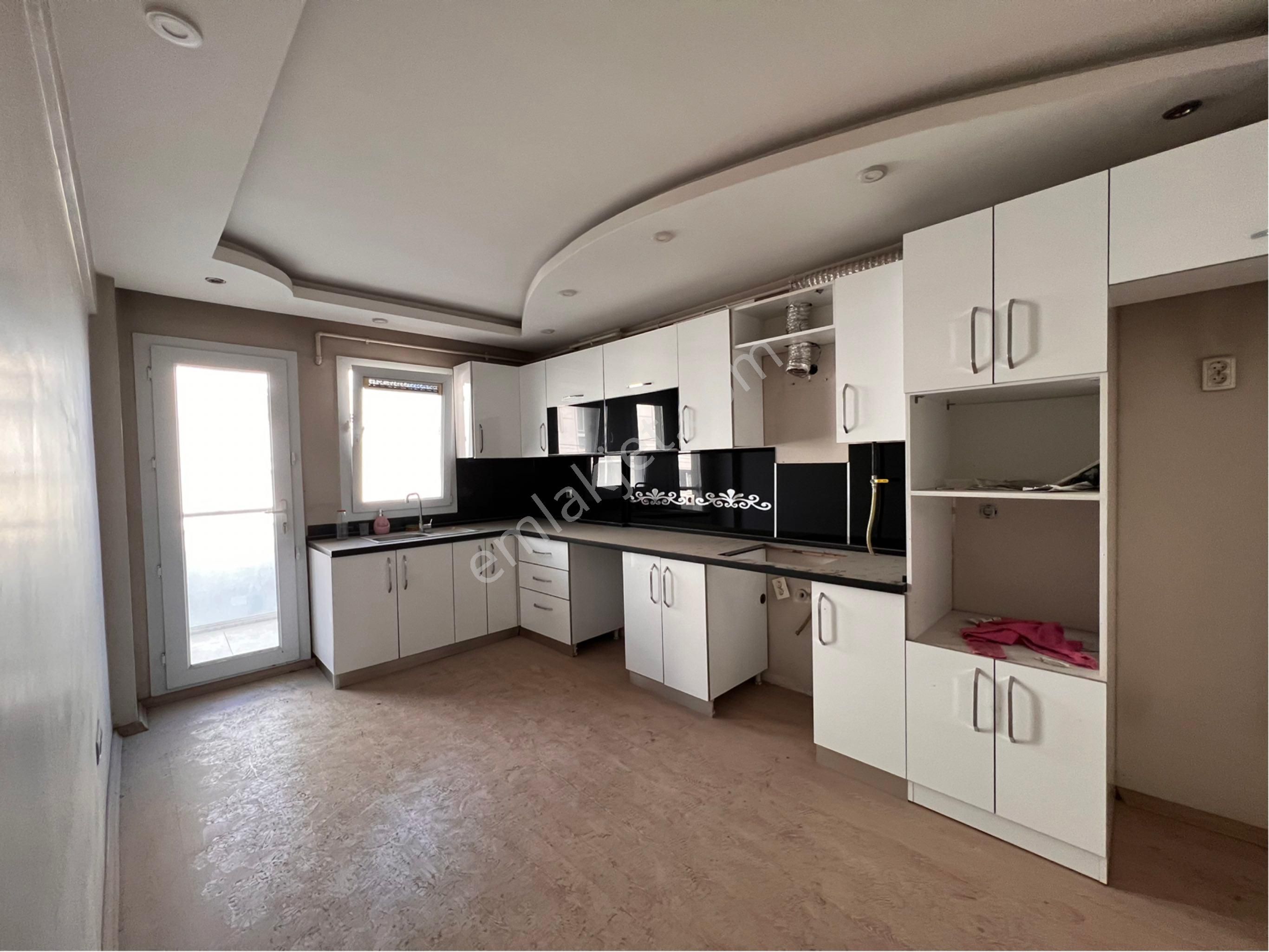 Buca İnkılap Satılık Daire Buca Şirinyer İzban Yakını 3+1 145m2 Dgazlı Satılık Bakımlı Daire