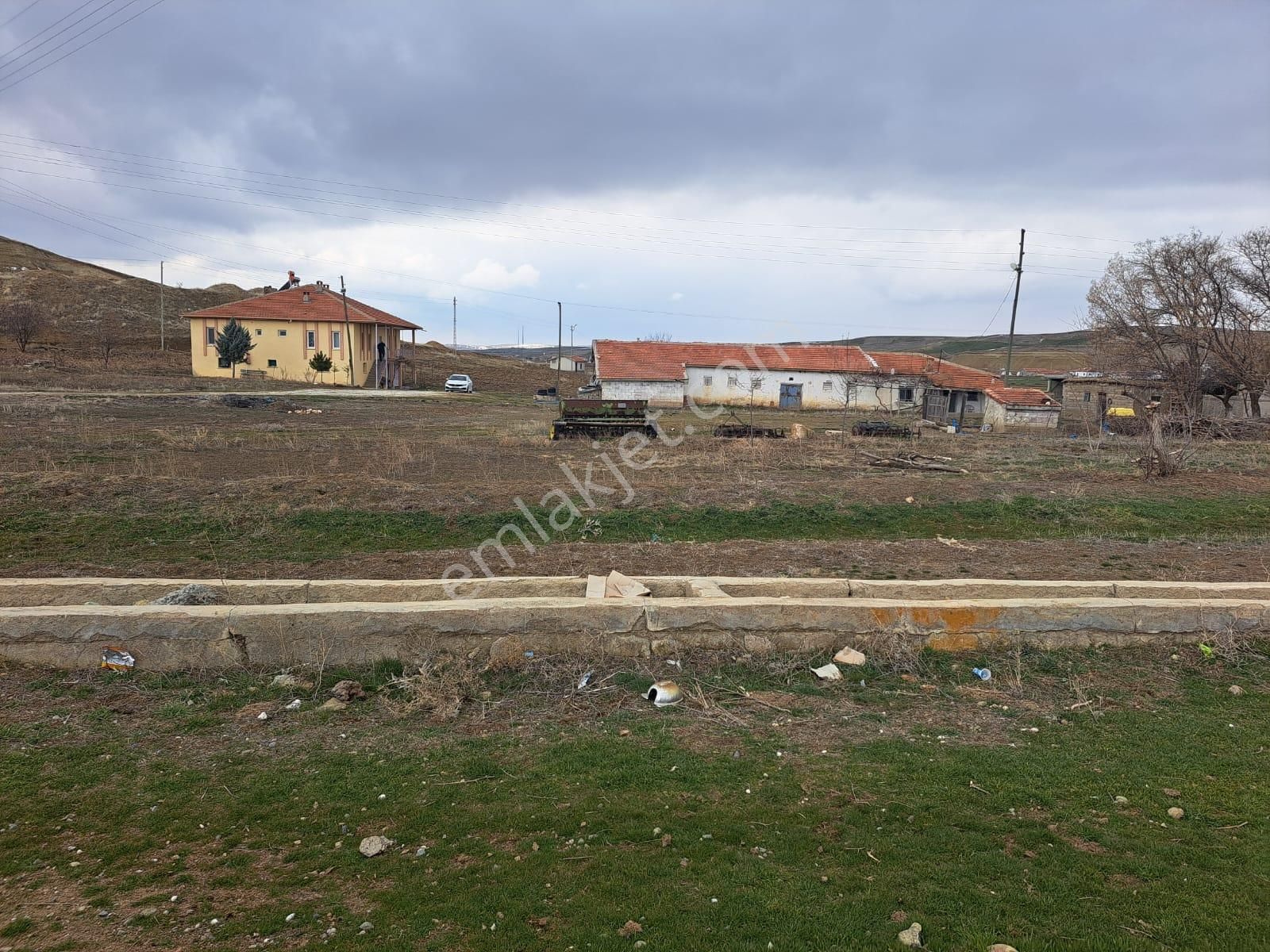 Aksaray Aksaray Merkez Satılık Çiftlik Bağlıkayada 18300 M2 Satılık Çiflik