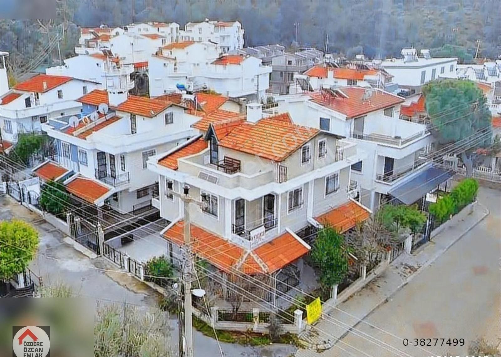 Menderes Çukuraltı Satılık Villa Özdere 14 Evler Deniz Tarafı Köşe Müstakil Villa