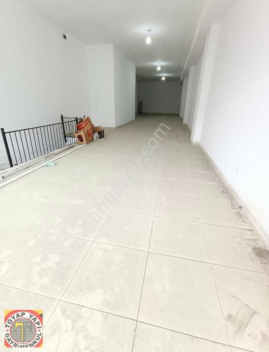 Sultangazi Cebeci Kiralık Dükkan & Mağaza Tramvay Caddesinde 3 Katlı Konumu Güzel 600m2 Kiralık Dükkan