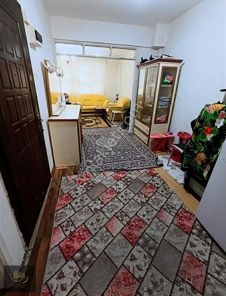 Bağcılar Çınar Satılık Daire Çınar Mah 2+1 70 M² 1.kat Daire Kat Eksigi Var 20m² Hissesi