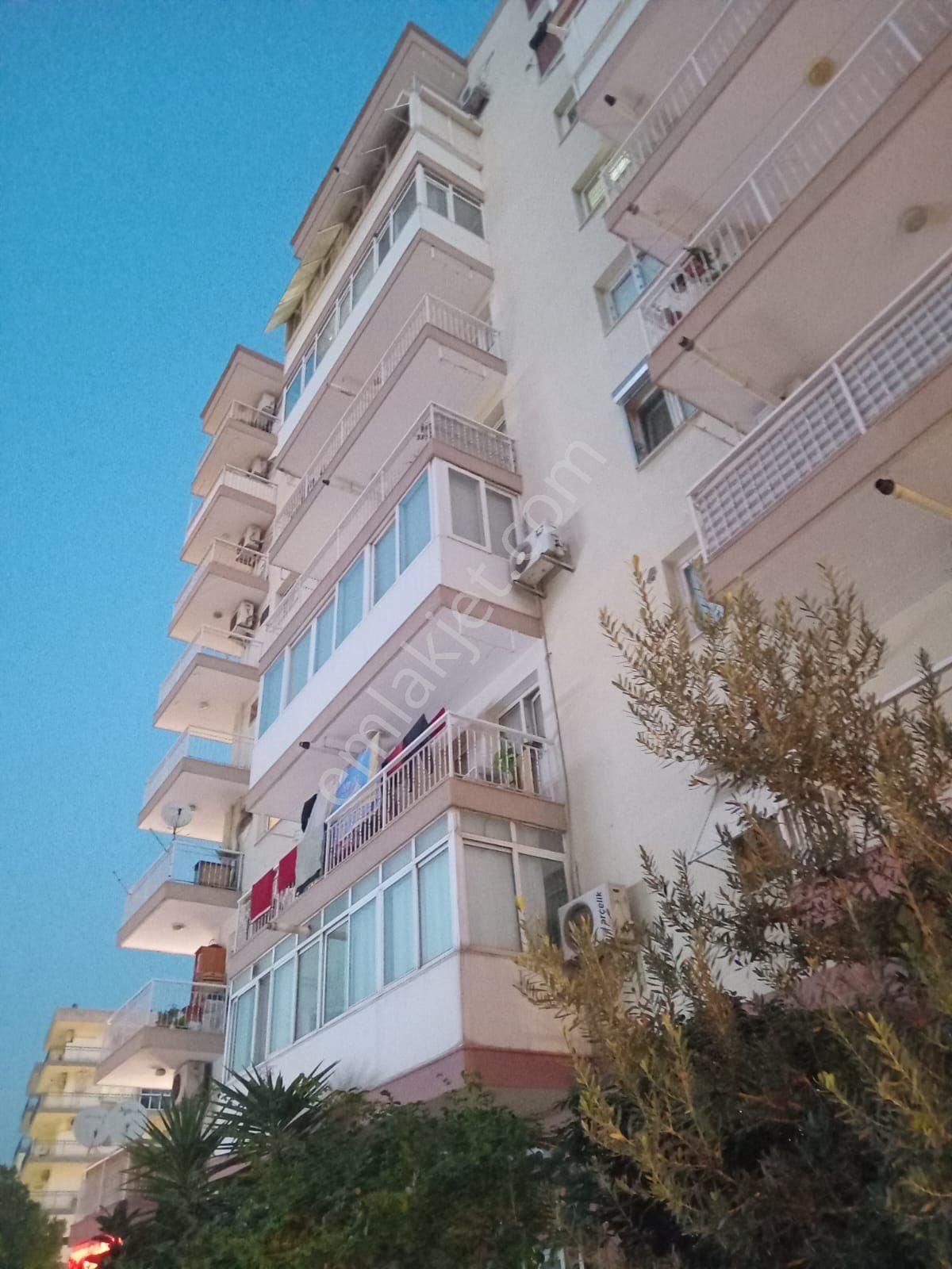 Karşıyaka Nergiz Kiralık Daire Karşıyaka İlçe Emniyet Yanı 3+1 Temiz Kiralık Daire!