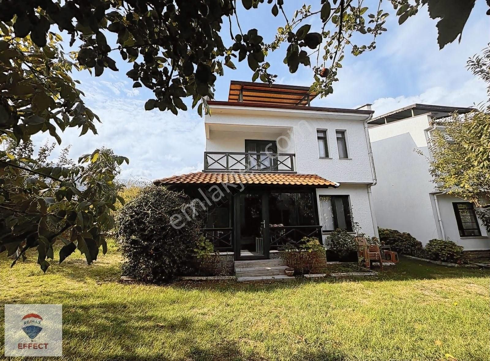 Kartepe Maşukiye Satılık Villa Kocaeli Kartepe Maşukiye Mah. Satılık 4+1 Tripleks Villa