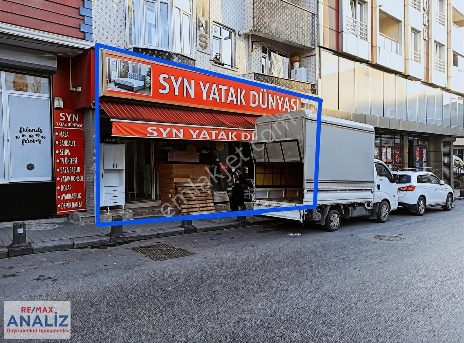 Eyüpsultan Yeşilpınar Satılık Dükkan & Mağaza Yeşilpınar Girne Caddesinde Satılık 290 M2 Depolu Dükkan