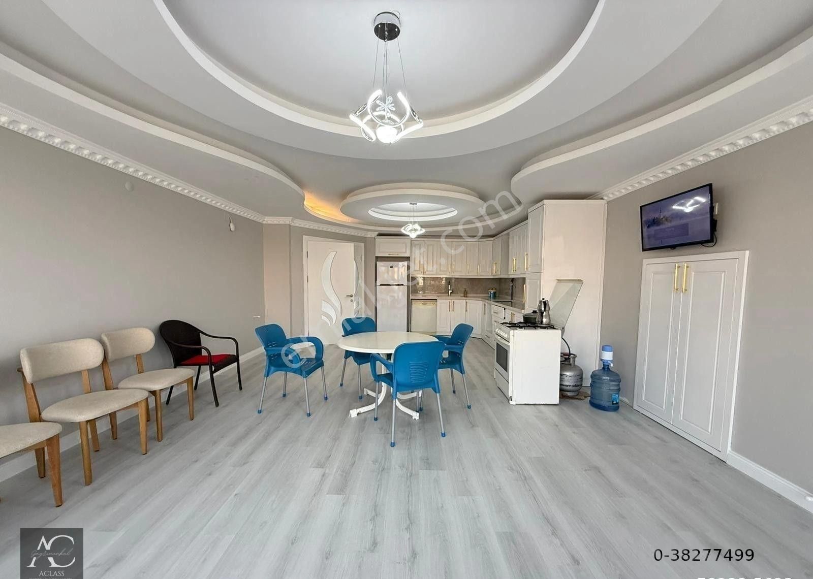 Sahıle 700 M -manzara-özel Havuz/otopark-bahçe-kombi-yeni-382 M2-9+2-lüx-tamamı Müstakil - Görsel 35