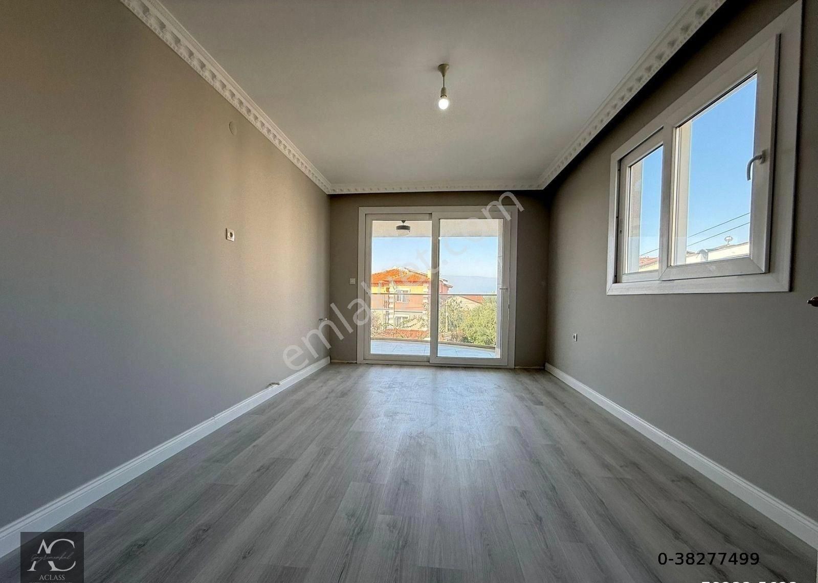 Sahıle 700 M -manzara-özel Havuz/otopark-bahçe-kombi-yeni-382 M2-9+2-lüx-tamamı Müstakil - Görsel 29