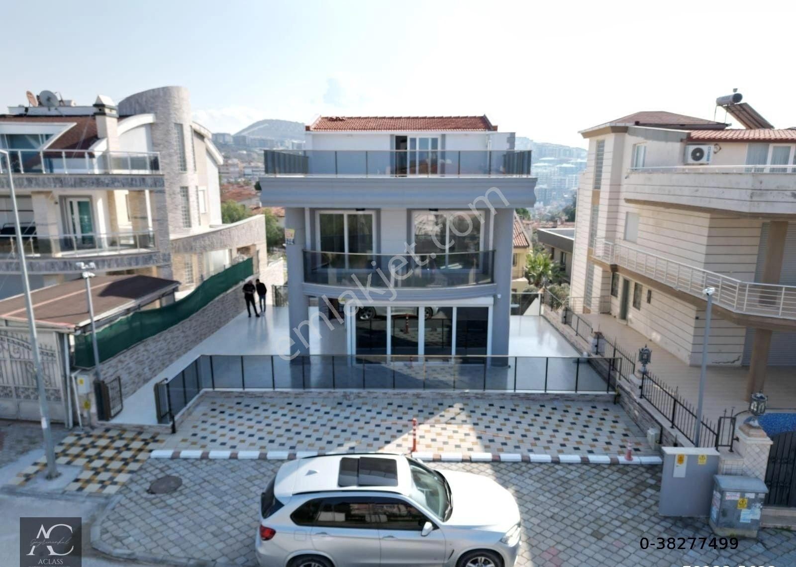 Sahıle 700 M -manzara-özel Havuz/otopark-bahçe-kombi-yeni-382 M2-9+2-lüx-tamamı Müstakil - Görsel 25