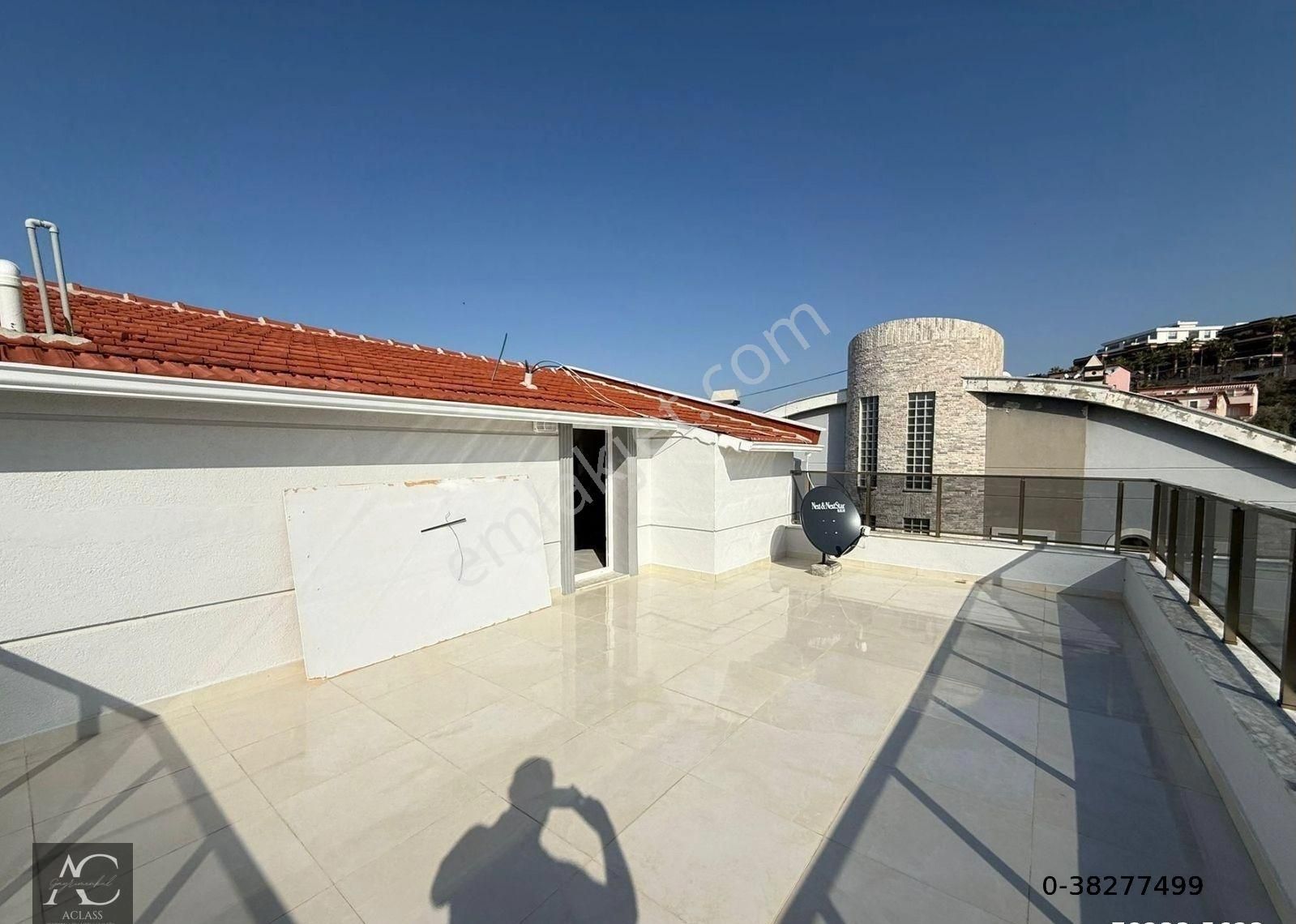 Sahıle 700 M -manzara-özel Havuz/otopark-bahçe-kombi-yeni-382 M2-9+2-lüx-tamamı Müstakil - Görsel 19