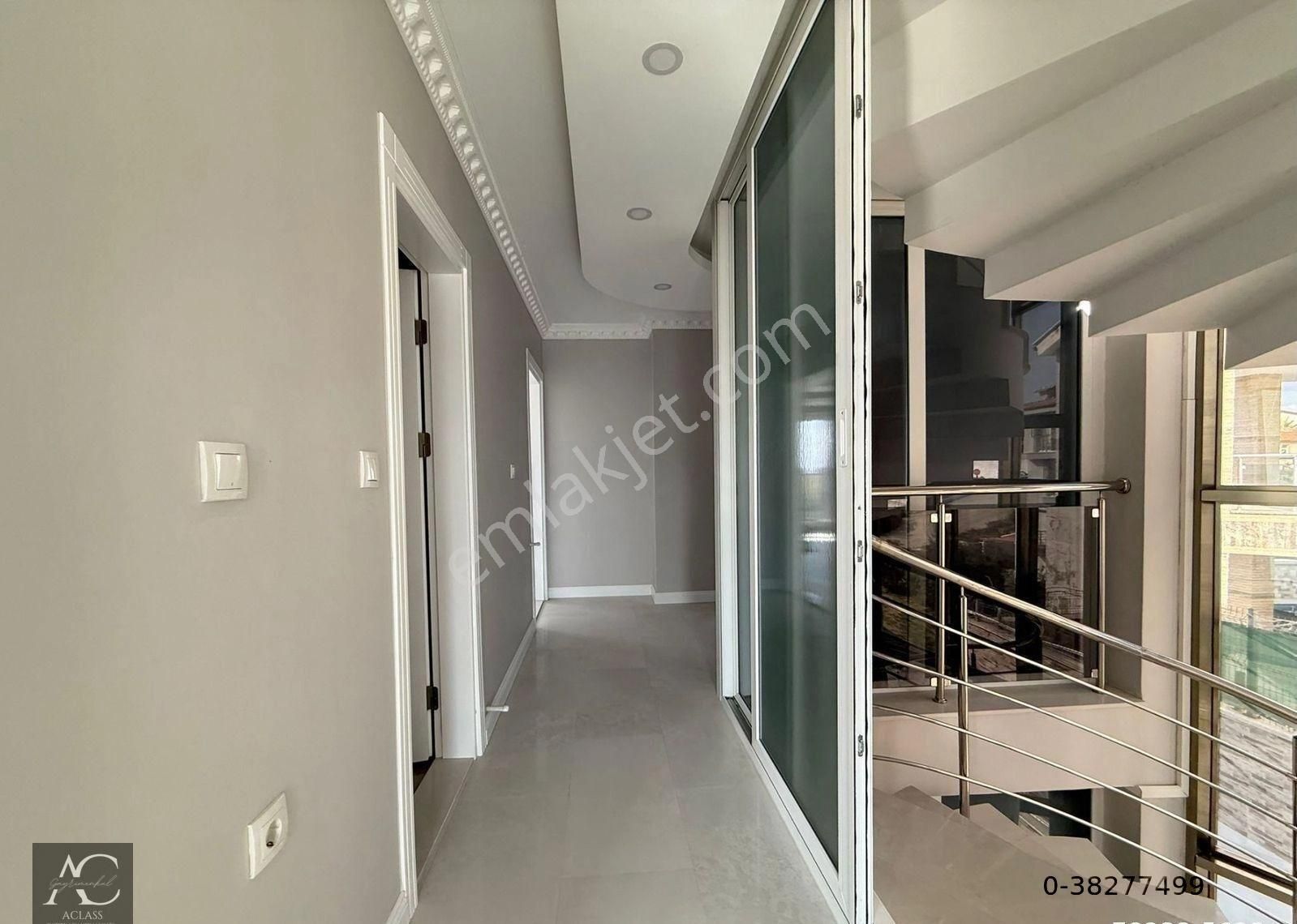 Sahıle 700 M -manzara-özel Havuz/otopark-bahçe-kombi-yeni-382 M2-9+2-lüx-tamamı Müstakil - Görsel 34