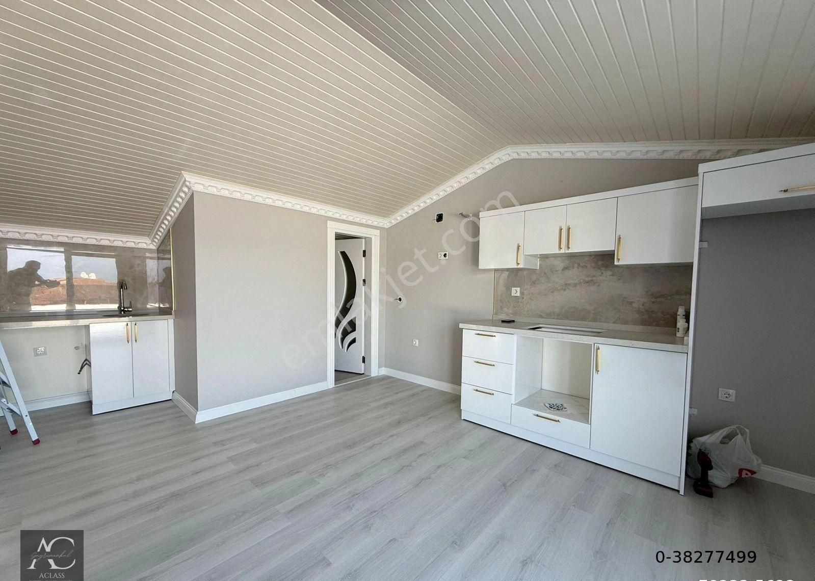 Sahıle 700 M -manzara-özel Havuz/otopark-bahçe-kombi-yeni-382 M2-9+2-lüx-tamamı Müstakil - Görsel 7