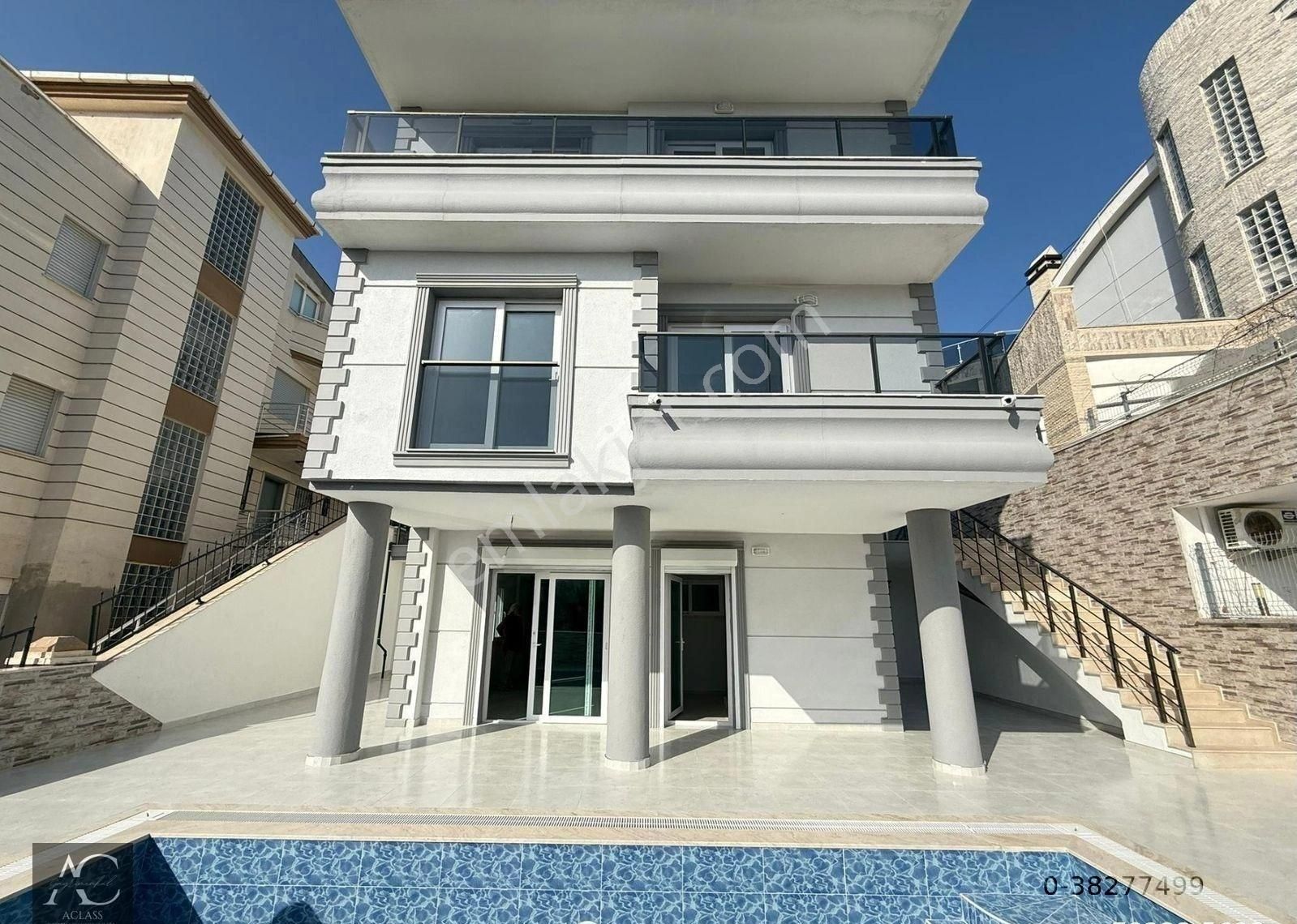 Sahıle 700 M -manzara-özel Havuz/otopark-bahçe-kombi-yeni-382 M2-9+2-lüx-tamamı Müstakil - Görsel 33