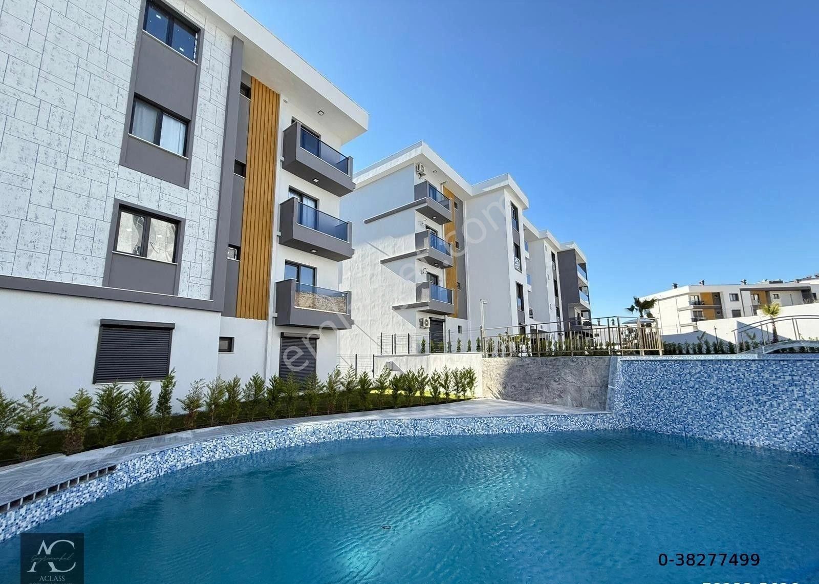 Kuşadası İkiçeşmelik Satılık Residence 7/24 Guvenlık-acık/kapalı Havuz-otopark-hamam-sauna-yerden Isıtma-yeni-lüx-fırsat 1+1 Loft Daire