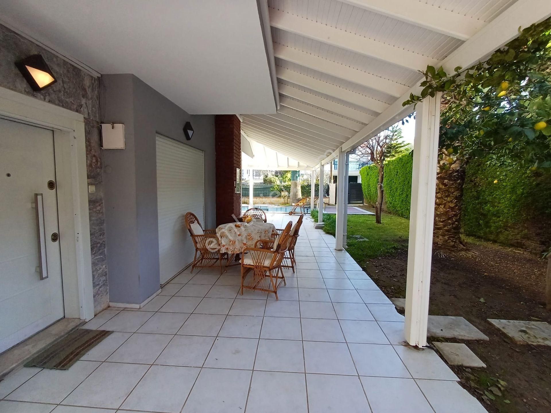 Boyalık Altınyunus Büyük Bahçeli Müstakil Havuzlu 4 Oda 3 Banyo - Görsel 9