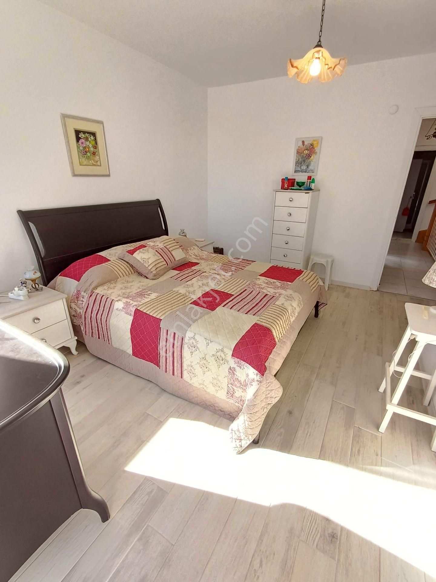 Boyalık Altınyunus Büyük Bahçeli Müstakil Havuzlu 4 Oda 3 Banyo - Görsel 19