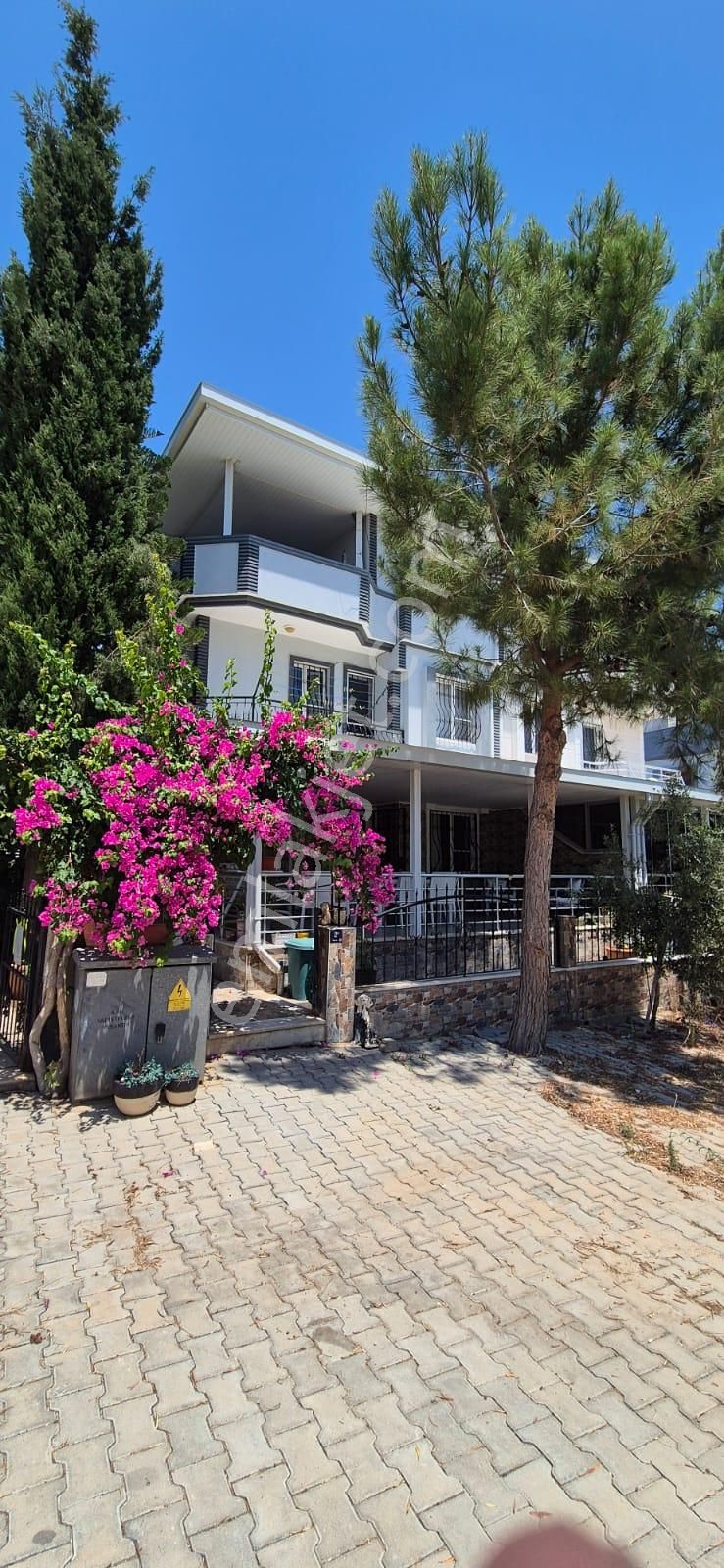 Didim Altınkum Satılık Villa Sahibinden Uygun Fiyata Full Esyalı 5+1 Villa