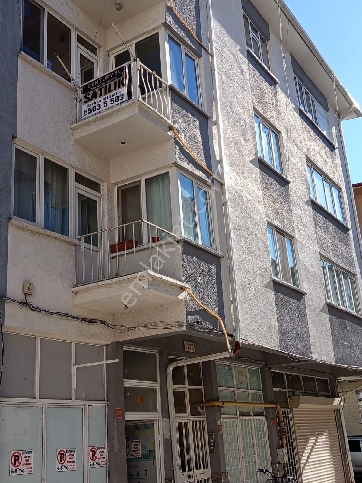 Odunpazarı Kırmızıtoprak Satılık Daire Century 21 Vizyon Gayrimenkulden Kırmızıtoprakta 3+1 Satılık