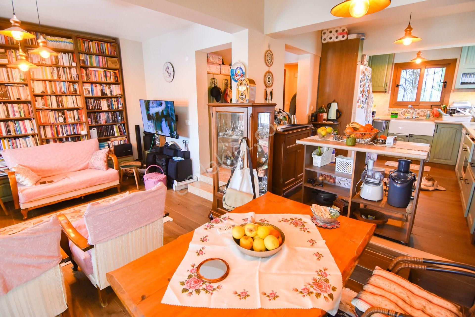 Kuşadası Kadınlar Denizi'nde Satılık Deniz Manzaralı Villa - Görsel 28