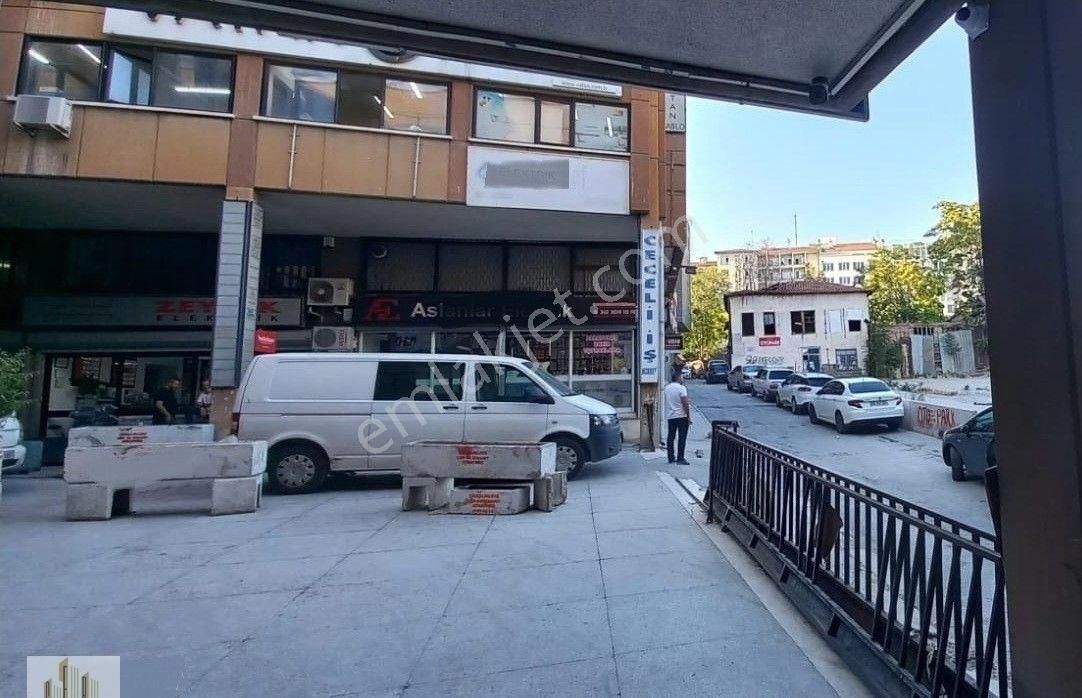 Altındağ Hacı Bayram Kiralık Dükkan & Mağaza Ulus Ceceli İş Merkezinde Kiralık Dükkan