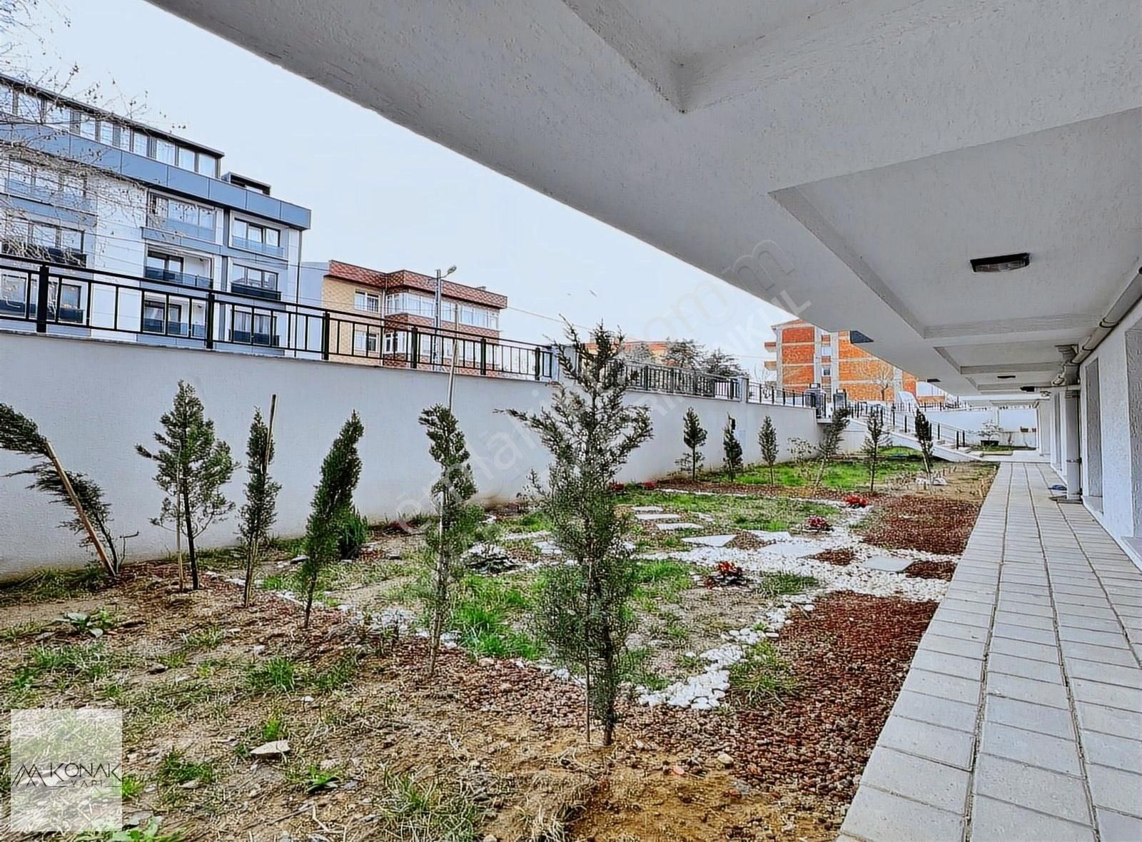 Beylikdüzü Yakuplu Satılık Daire Beylikdüzü Metrobüse 2 Dk Butik Site İçi 2+1 110m² Satılık Daire